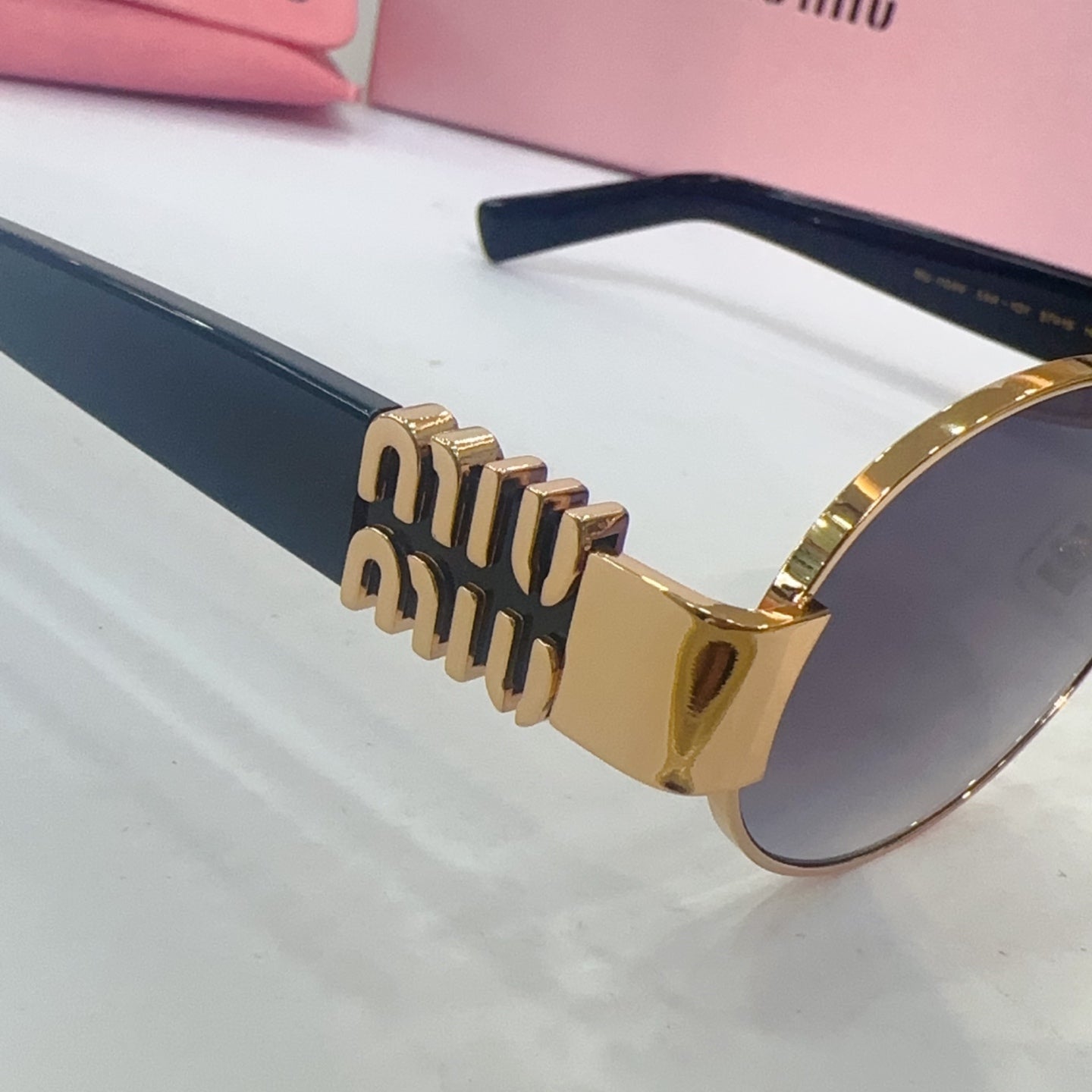 New fashion trend miu sunglasses