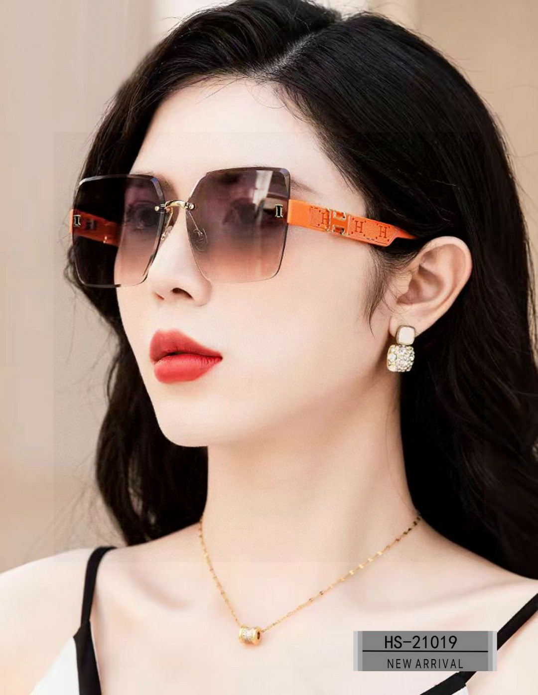 New trend leading fashion  lightweight and comfortable sunglasses