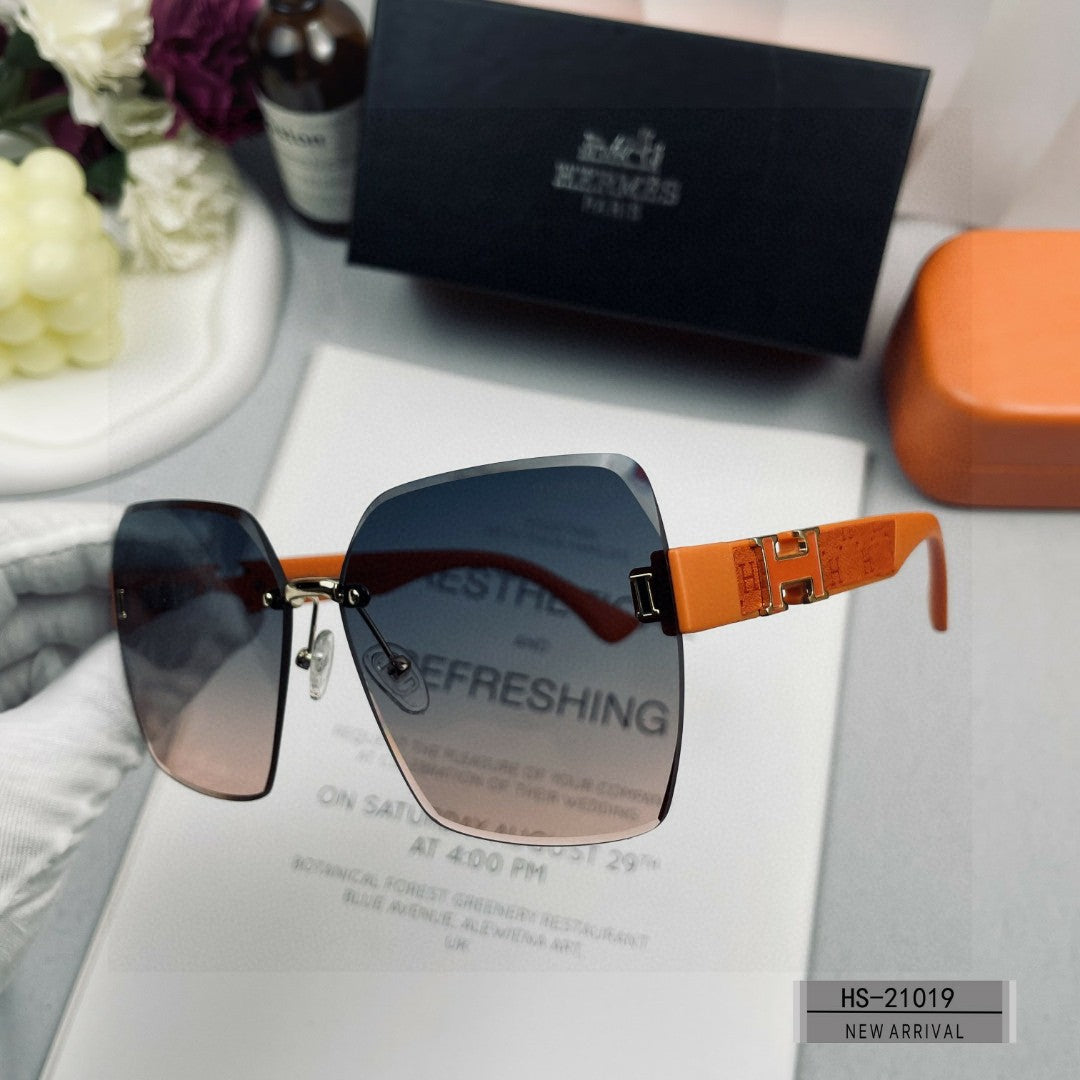 New trend leading fashion  lightweight and comfortable sunglasses