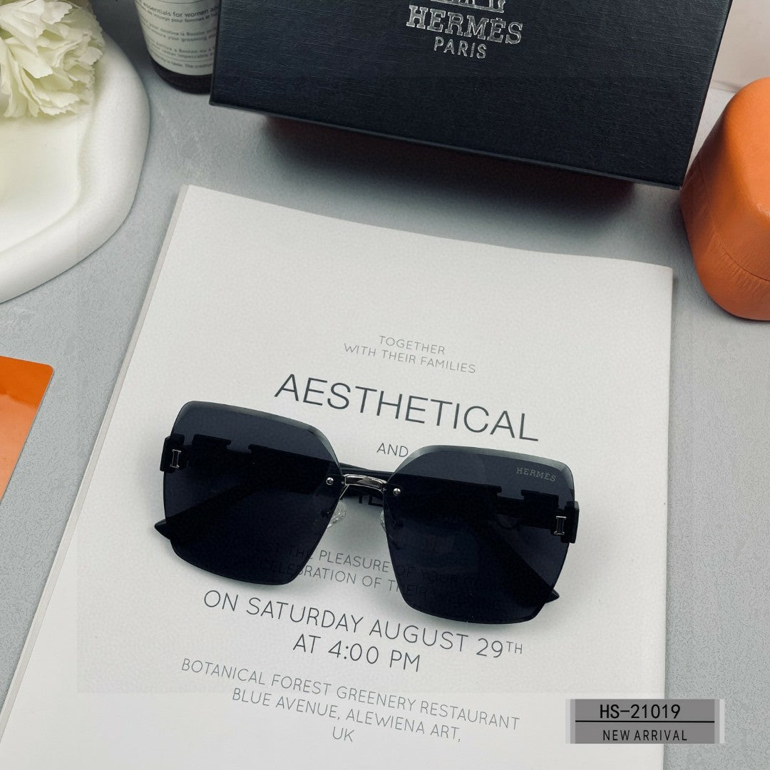 New trend leading fashion  lightweight and comfortable sunglasses