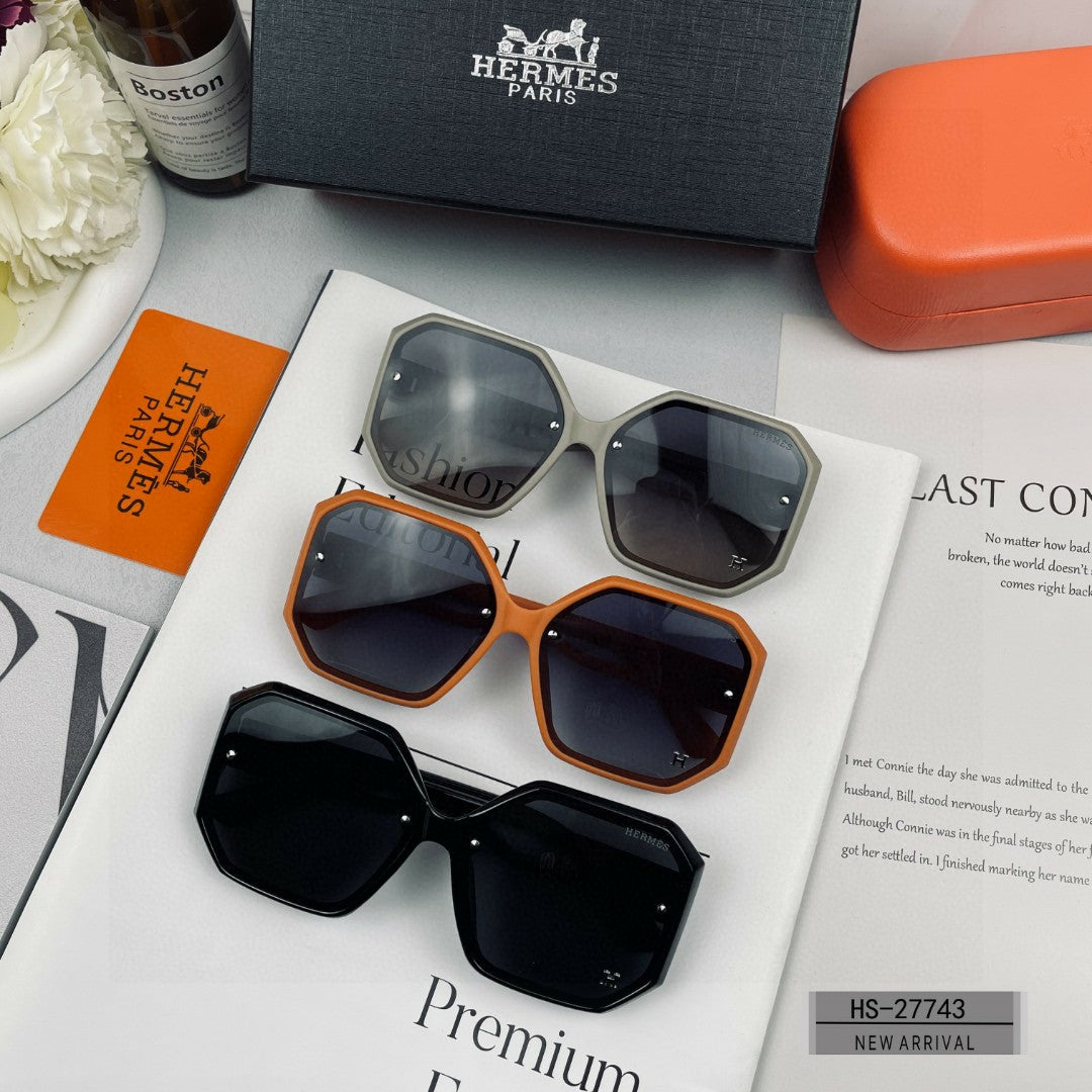 New trendy classic  lightweight and comfortable sunglasses
