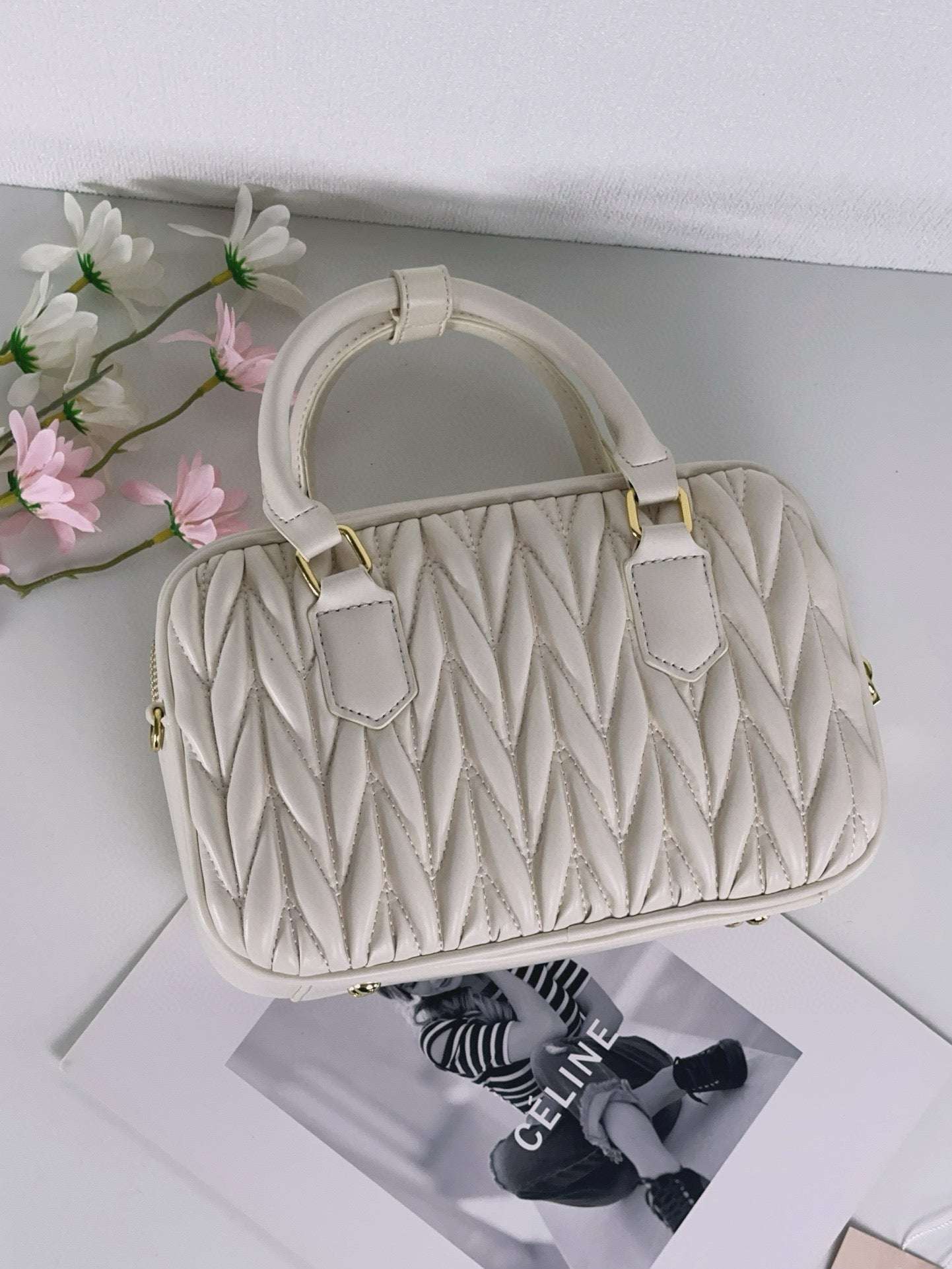 New fashionable and exquisite  handbag crossbody bag