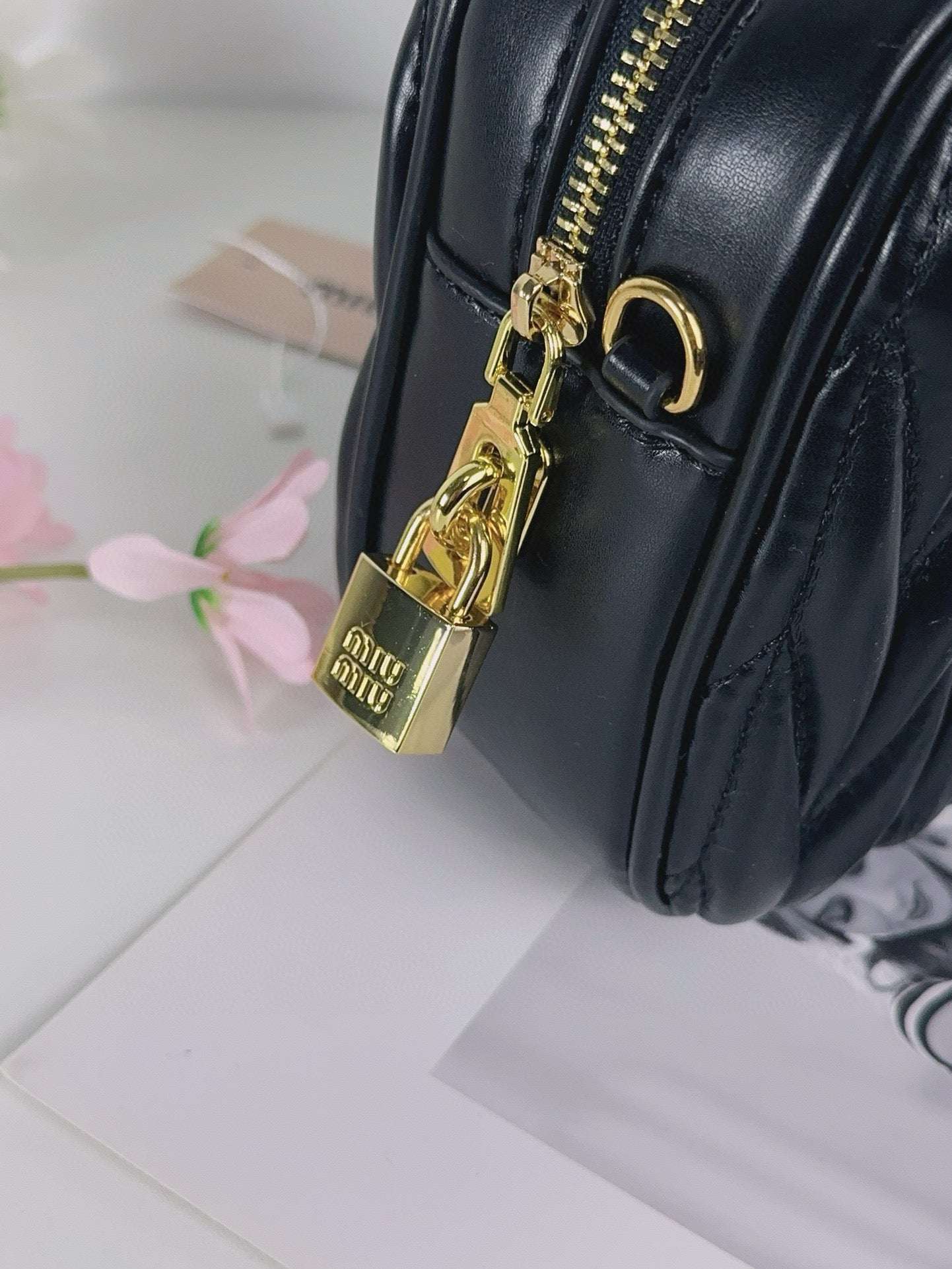 New fashionable and exquisite  handbag crossbody bag
