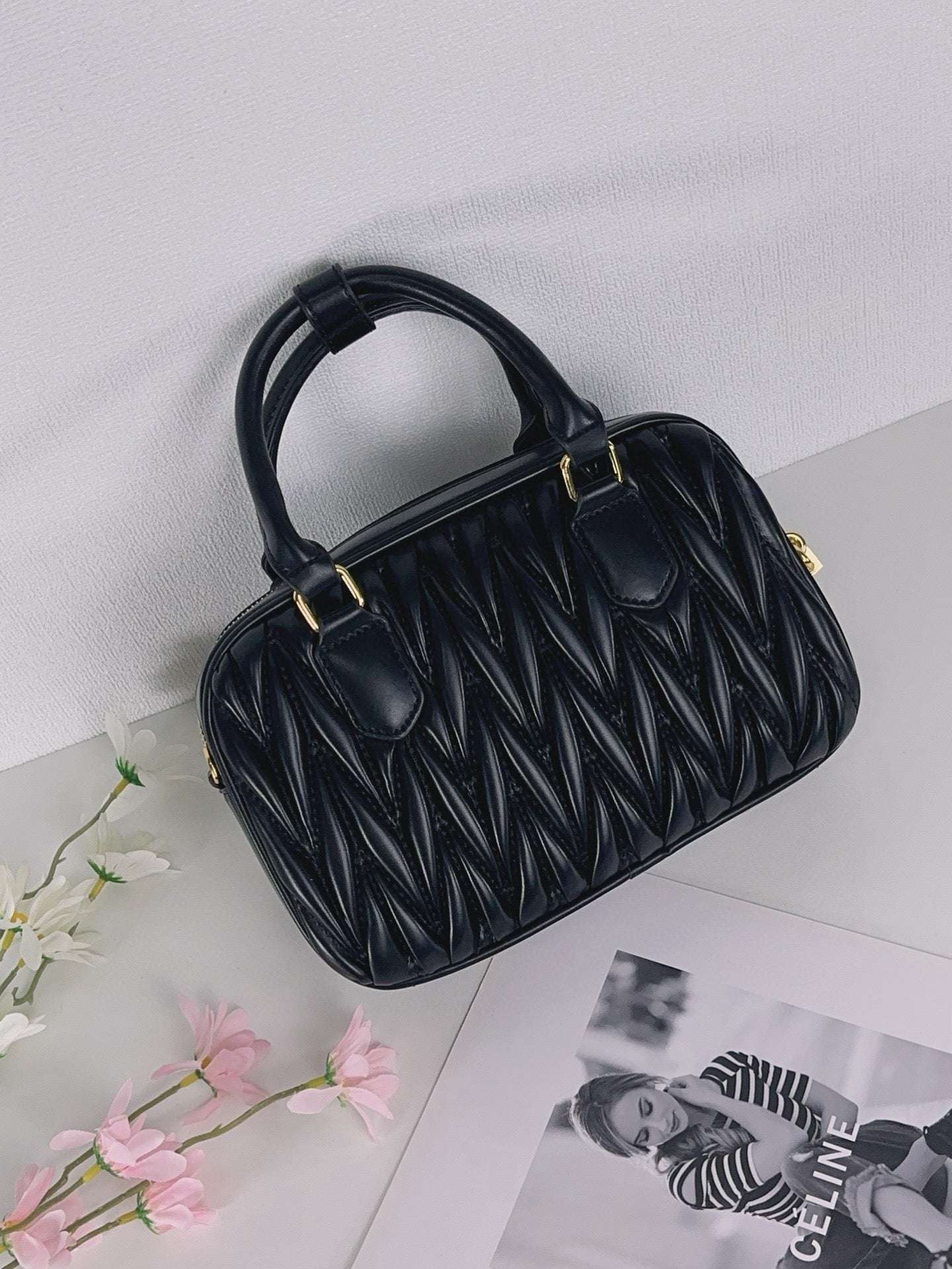 New fashionable and exquisite  handbag crossbody bag