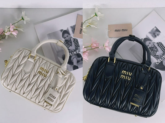 New fashionable and exquisite  handbag crossbody bag