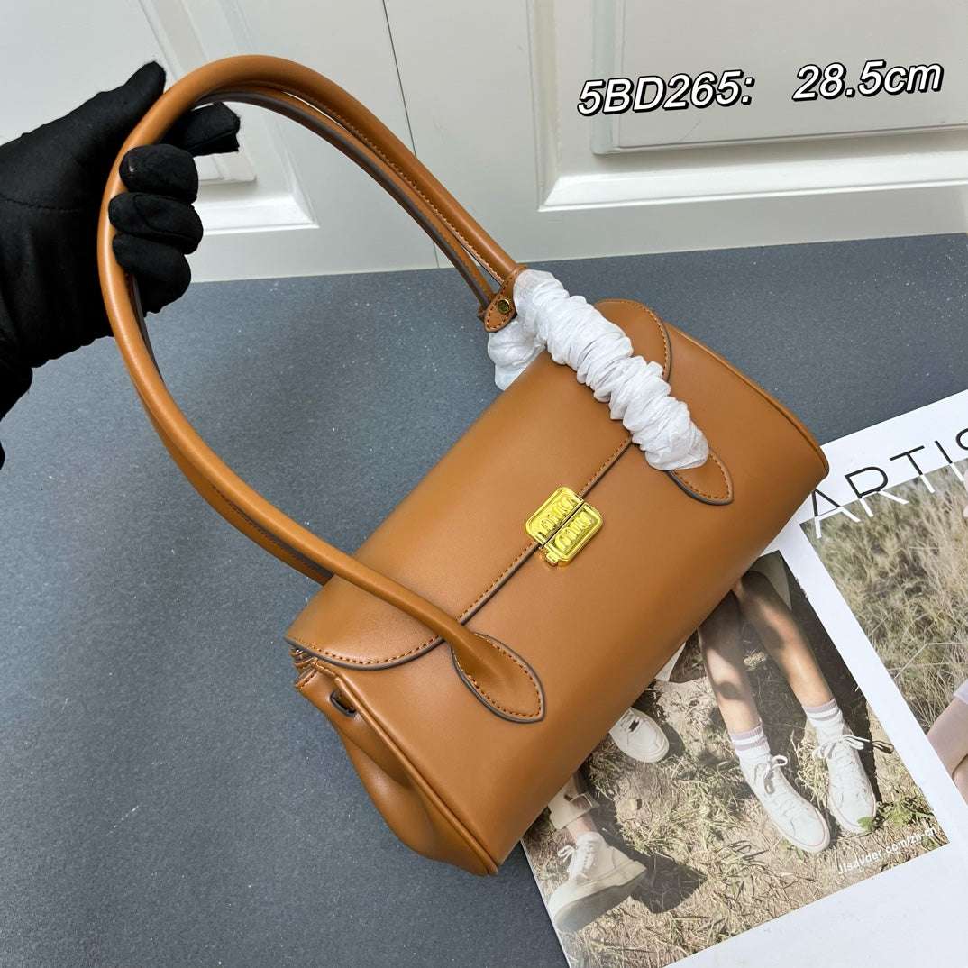 New Fashionable, Exquisite, Versatile Fashion Show Semi Shaped  Handbag Crossbody Bag