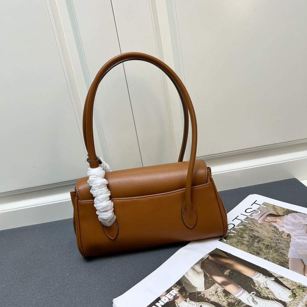 New Fashionable, Exquisite, Versatile Fashion Show Semi Shaped  Handbag Crossbody Bag