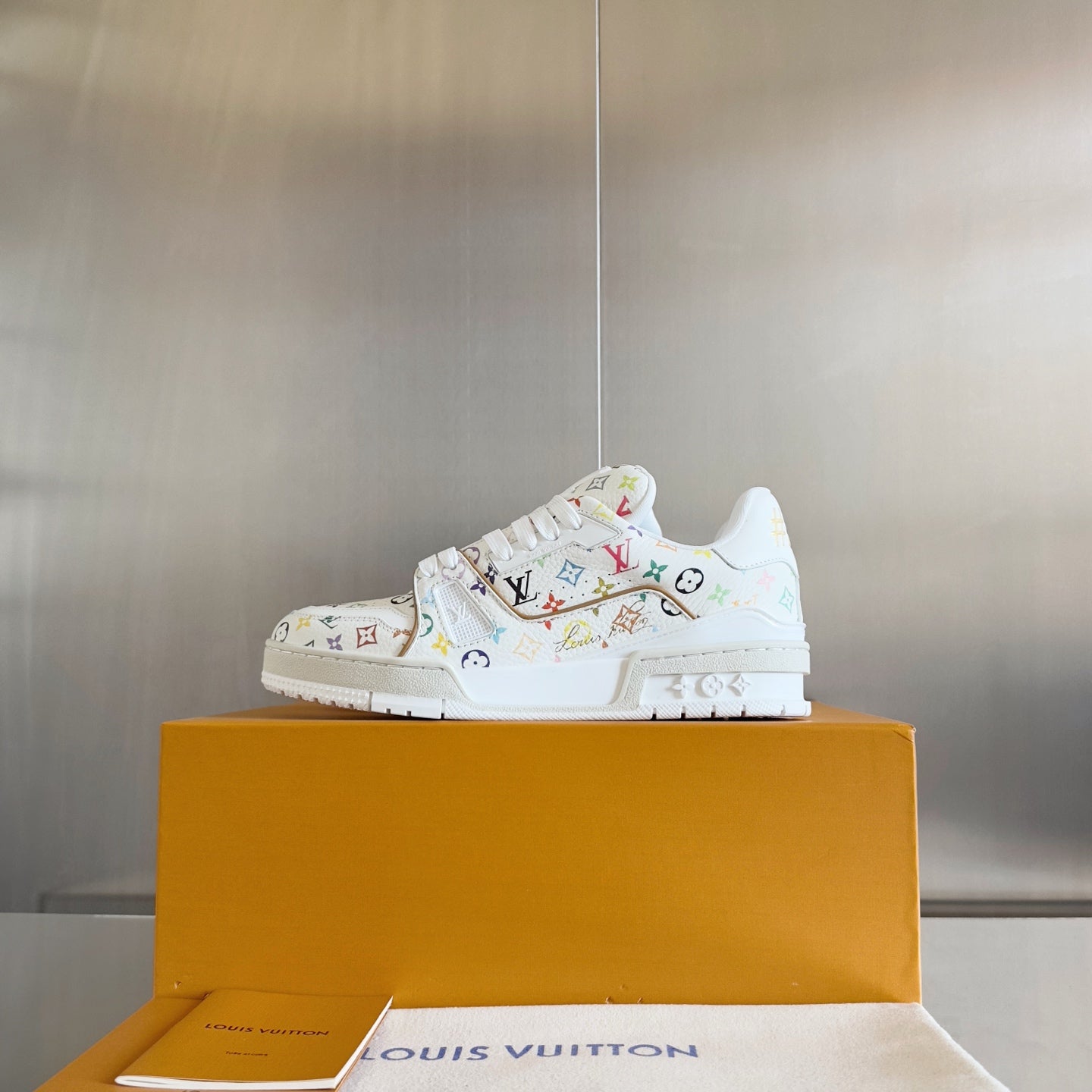 New  luxury fashion x Takashi Murakami Co branded Casual Sports Shoes Skateboarding Shoes