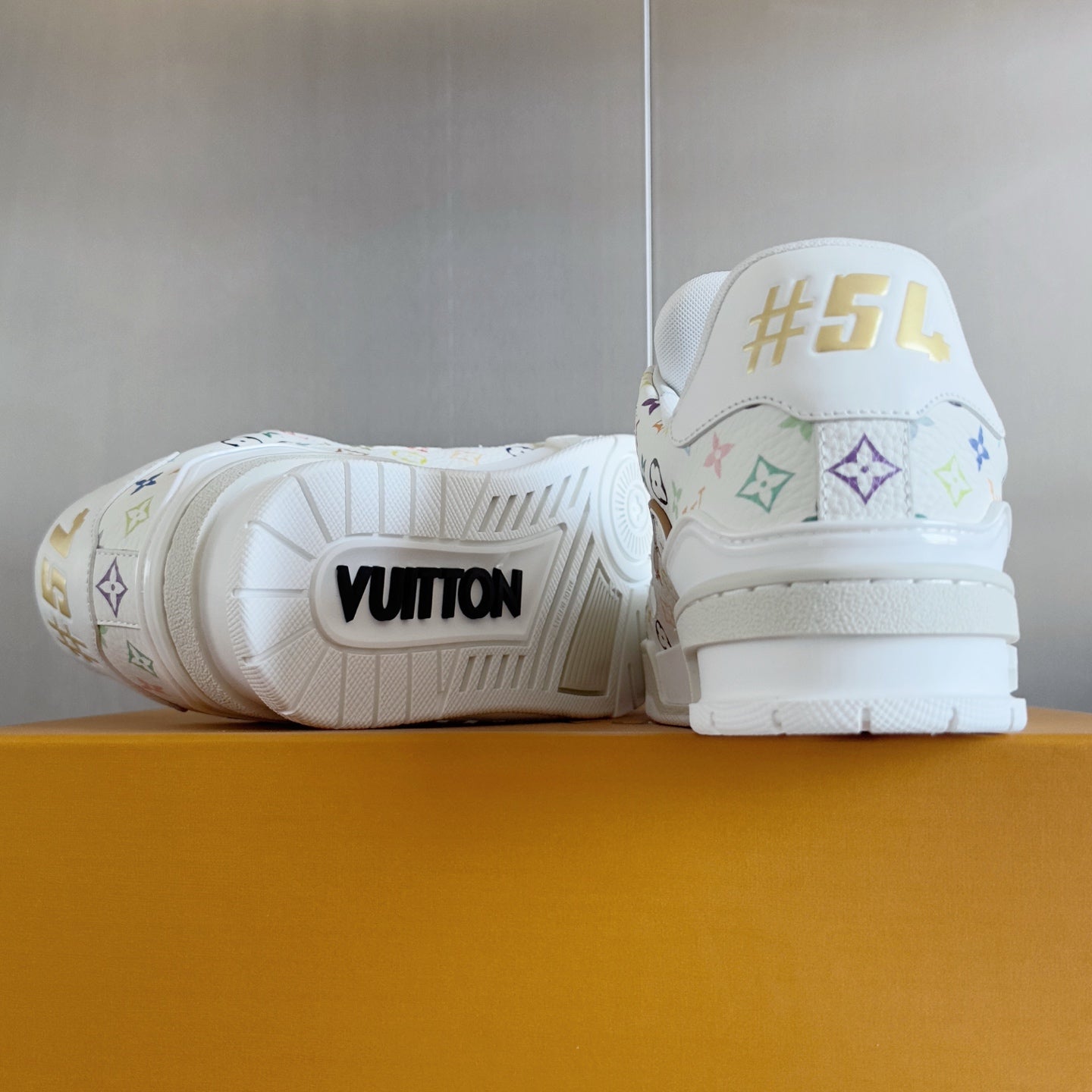 New  luxury fashion x Takashi Murakami Co branded Casual Sports Shoes Skateboarding Shoes