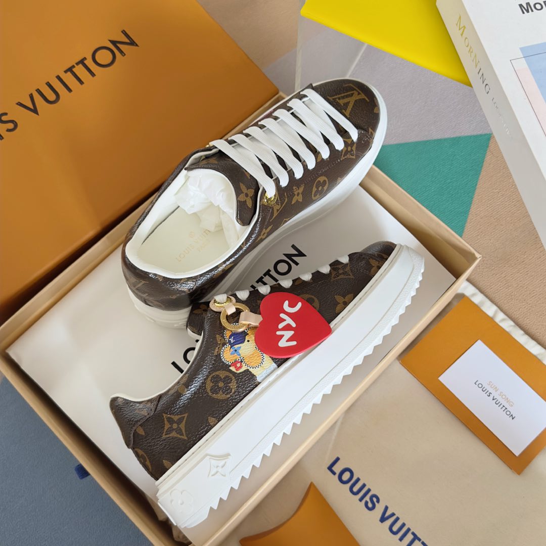 New luxury fashion RUN AWAY Sneakers