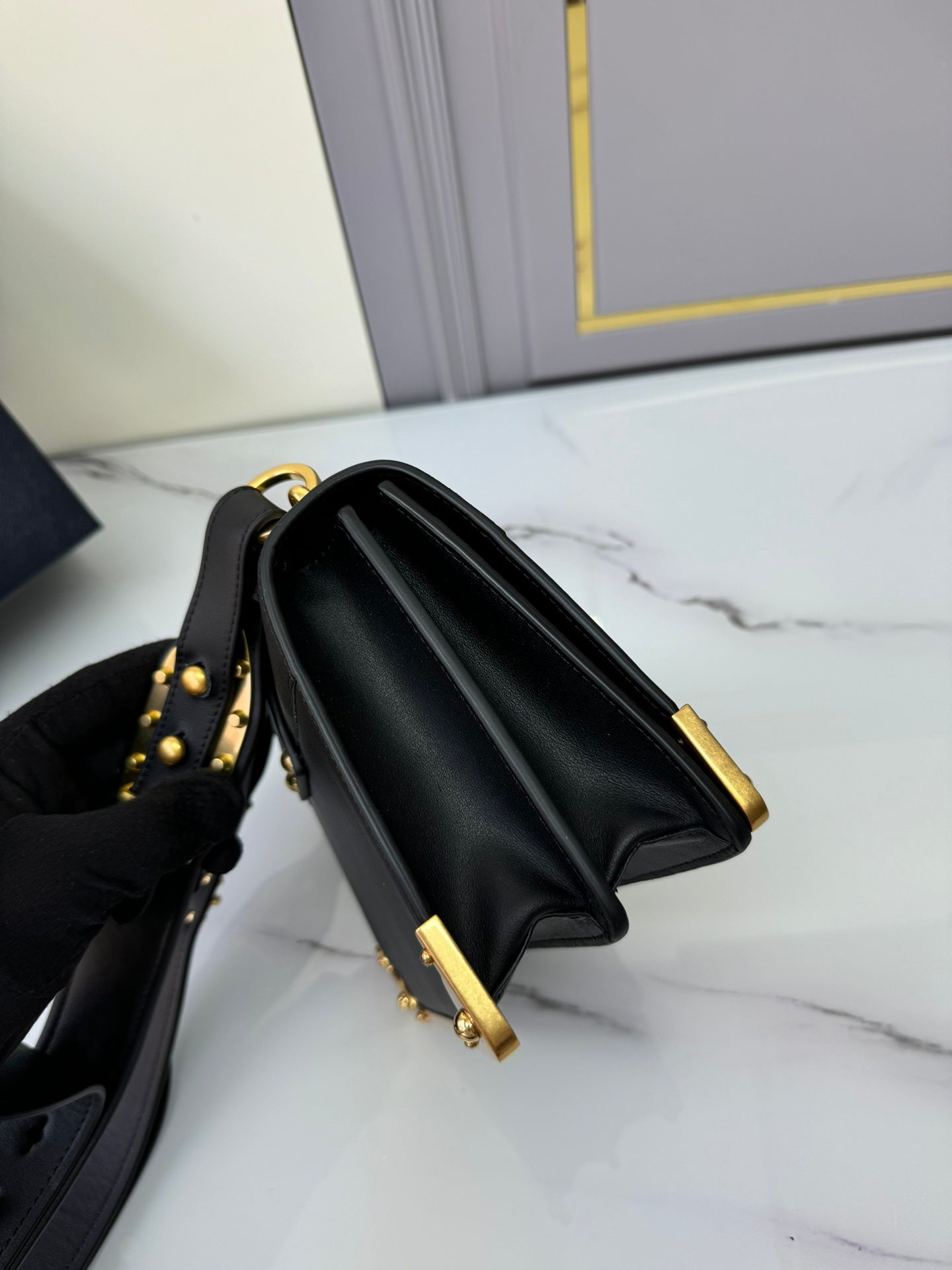 New Fashionable, PRADA Exquisite  Women's Handheld and Crossbody Bag