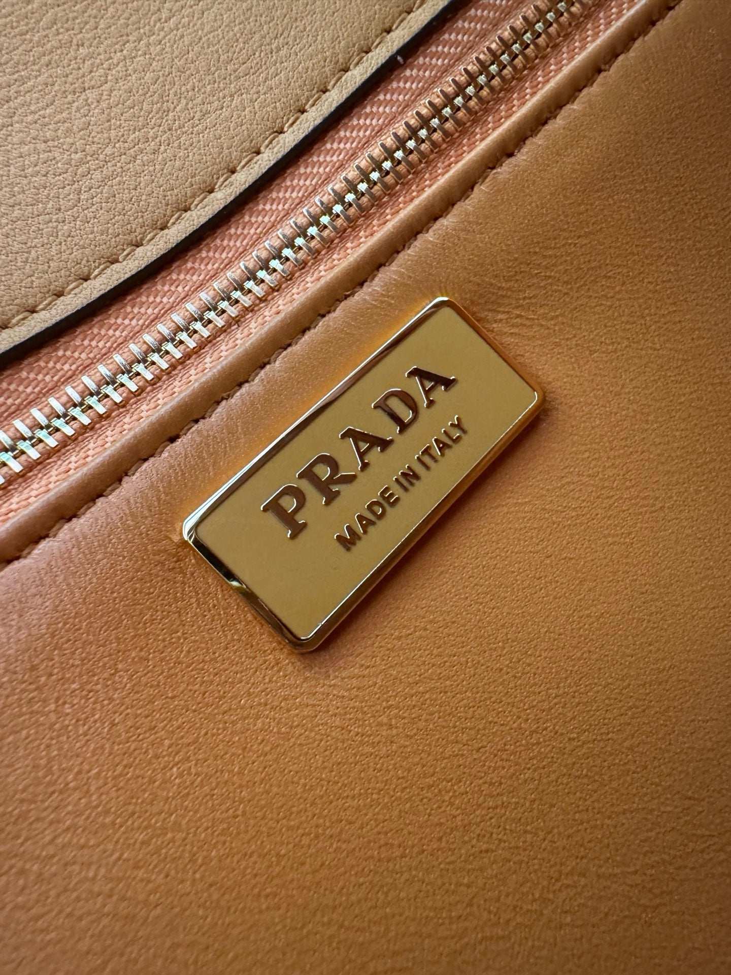 New Fashionable Exquisite PRADA SoftSound Women's Handheld and Crossbody Bag