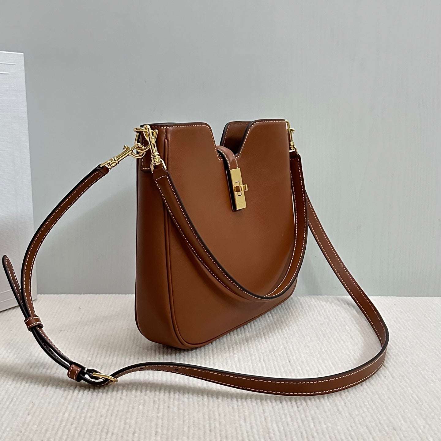 New luxury fashion Camille Soft Handheld Shoulder Bag