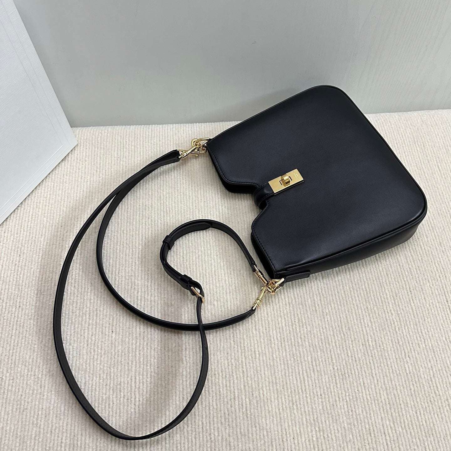 New Fashion Trend Camille 16 Soft Handheld Shoulder Bag