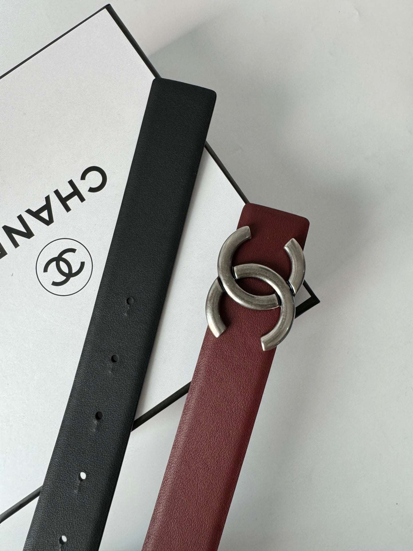 New Cha~nel imported glossy calf leather 3cm soft and exquisite touch, simple and fashionable double-sided belt