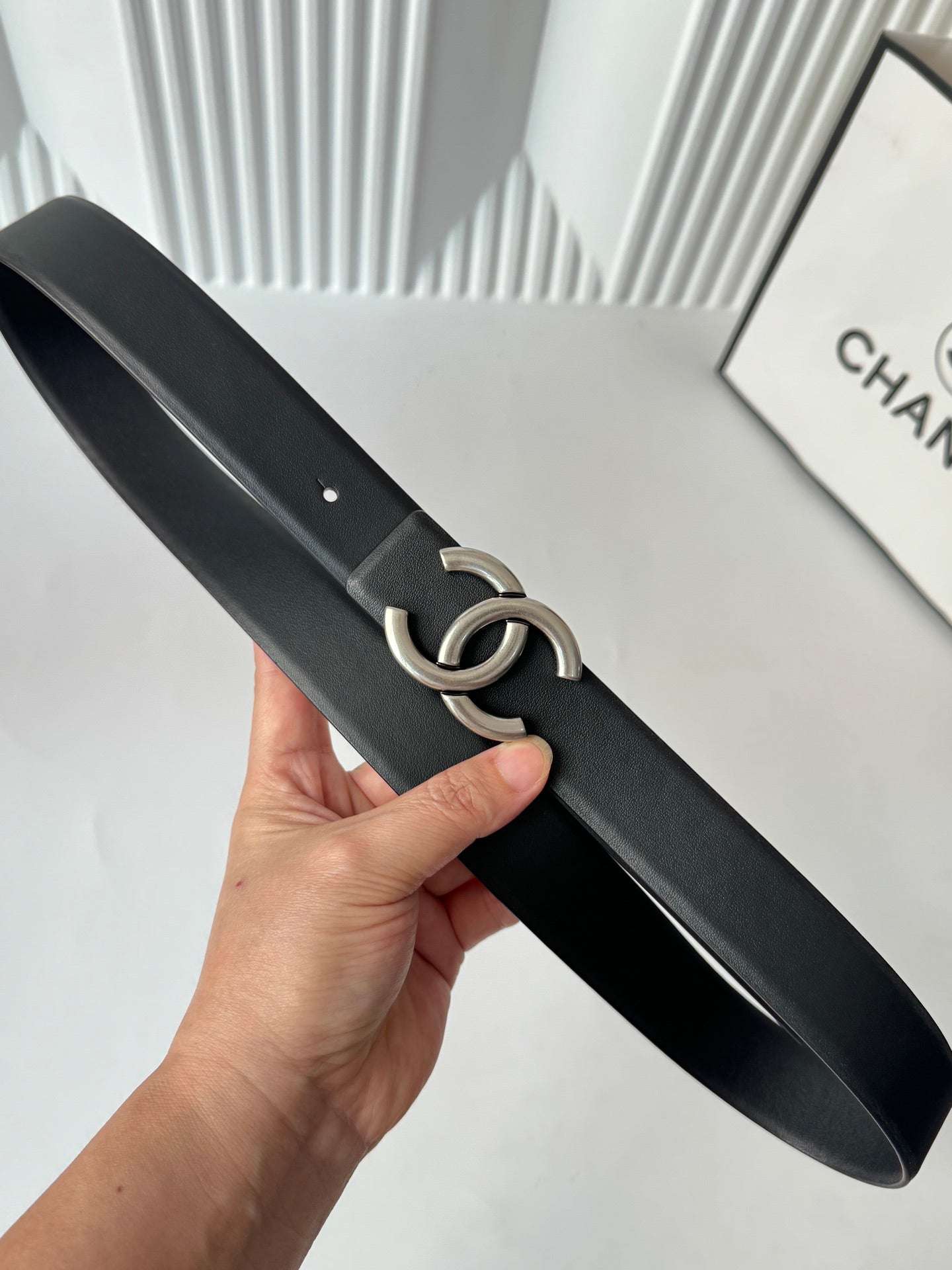 New Cha~nel imported glossy calf leather 3cm soft and exquisite touch, simple and fashionable double-sided belt