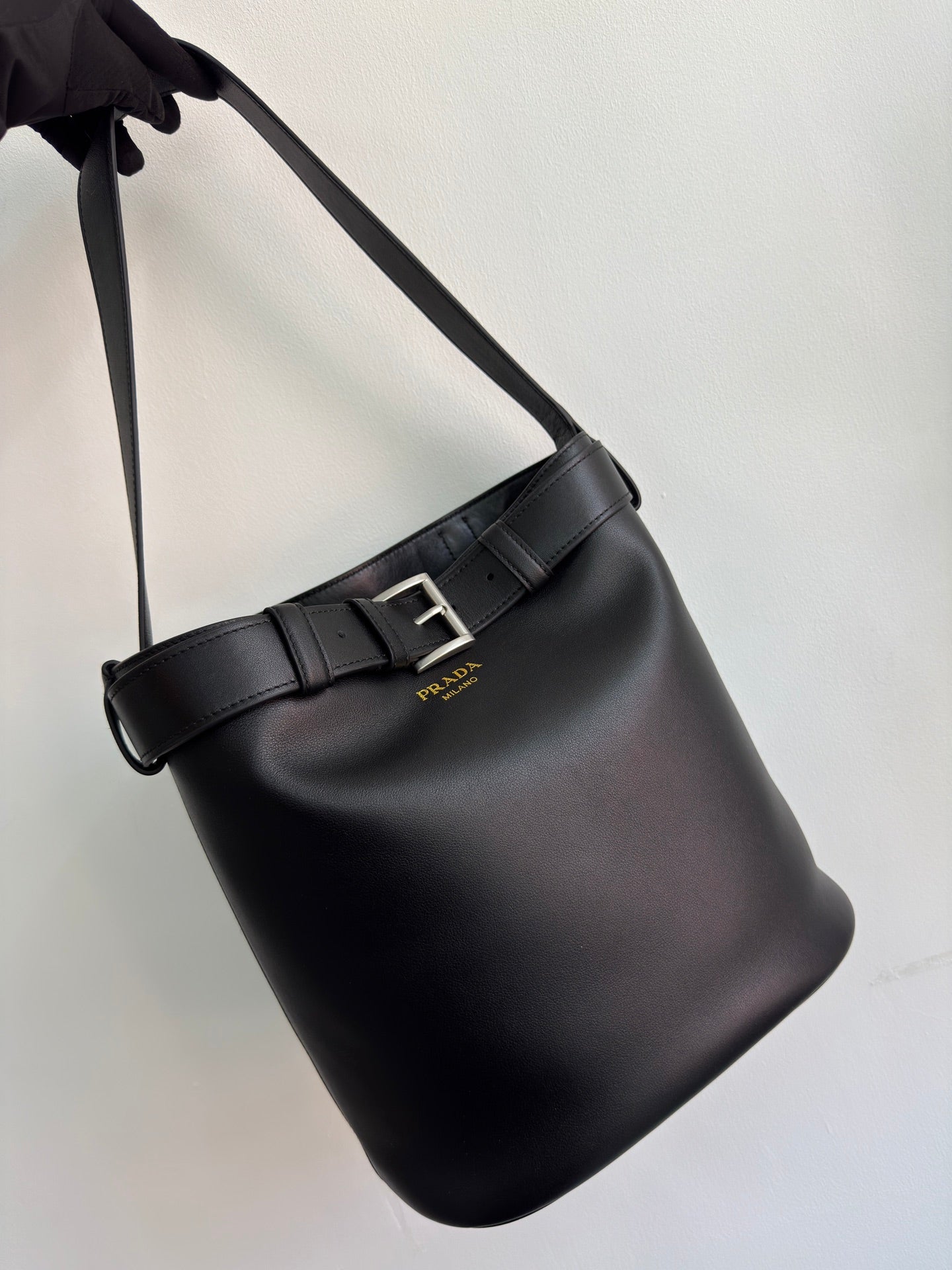New Fashionable Exquisite PRADA buckle Women's Handheld & Crossbody Bag
