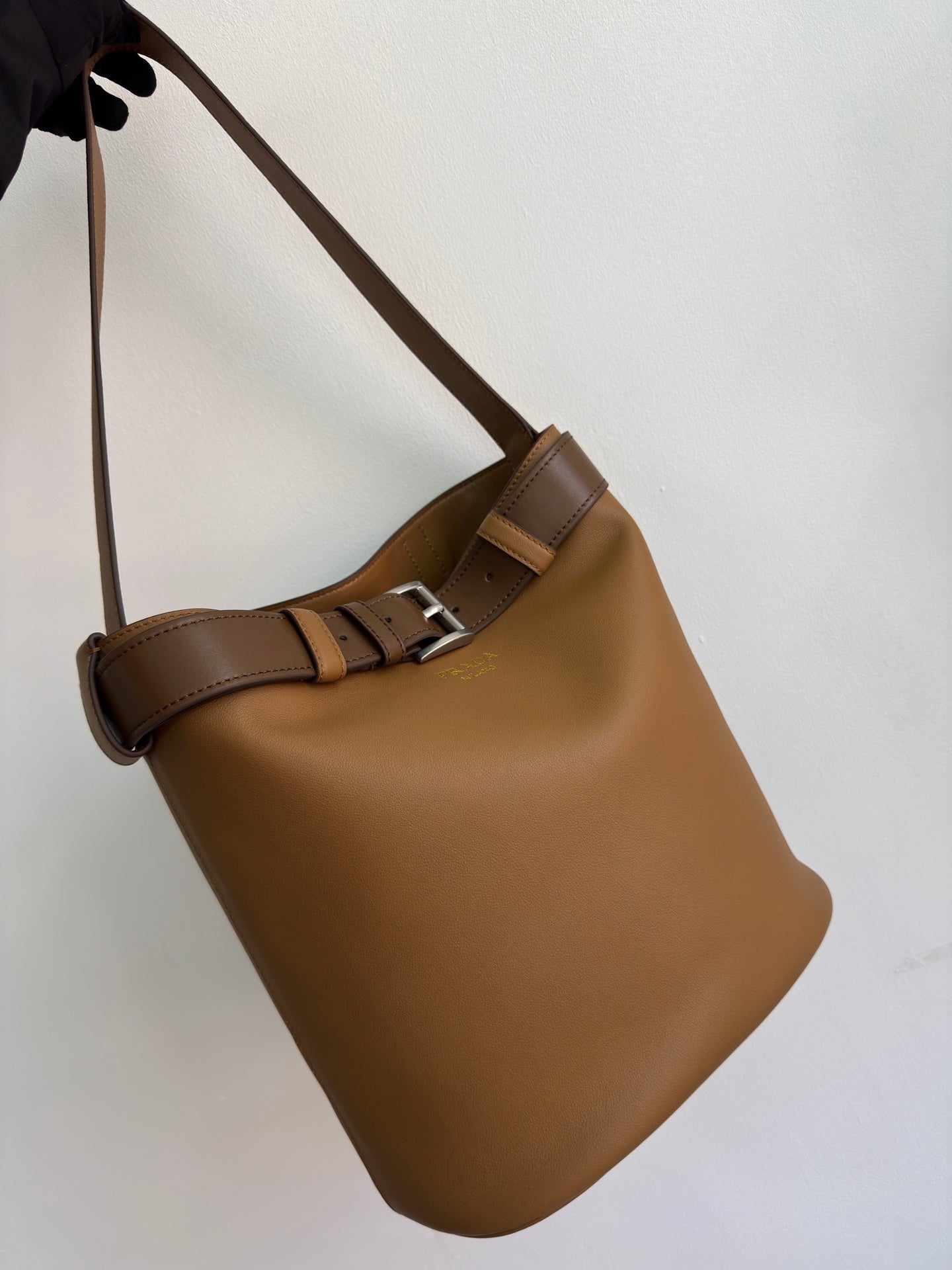 New Fashionable Exquisite PRADA buckle Women's Handheld & Crossbody Bag