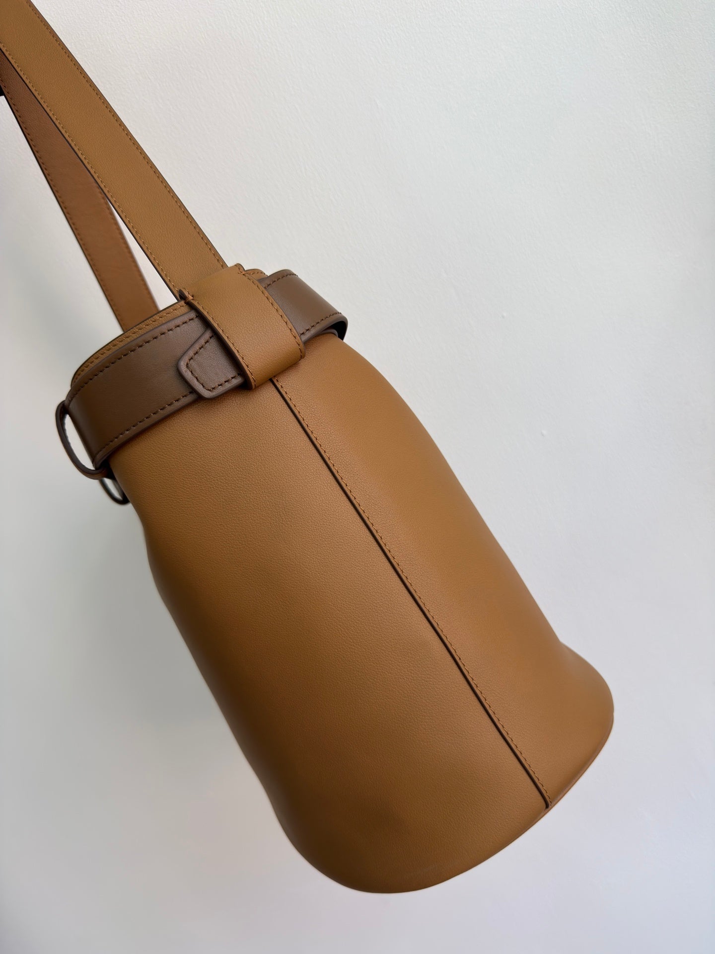 New Fashionable Exquisite PRADA buckle Women's Handheld & Crossbody Bag