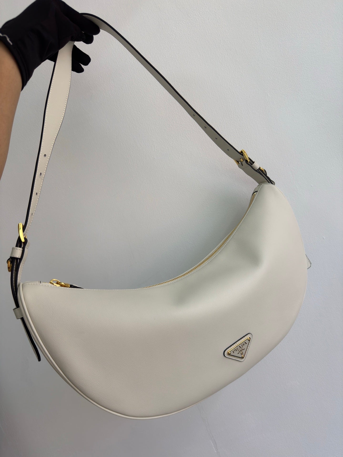 New Fashion Exquisite PRADA  Women's Handheld and Crossbody Bag