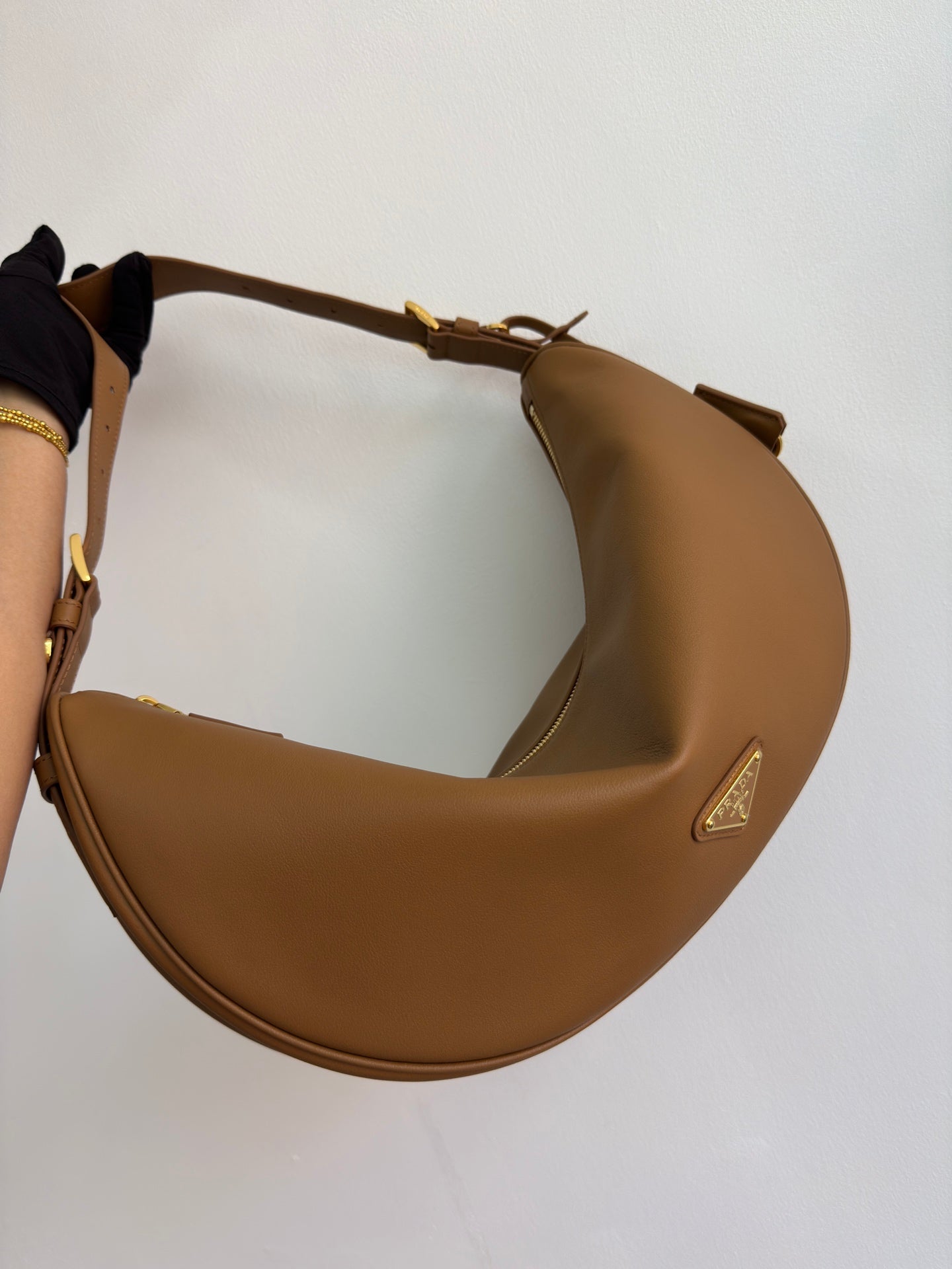 New Fashion Exquisite PRADA  Women's Handheld and Crossbody Bag