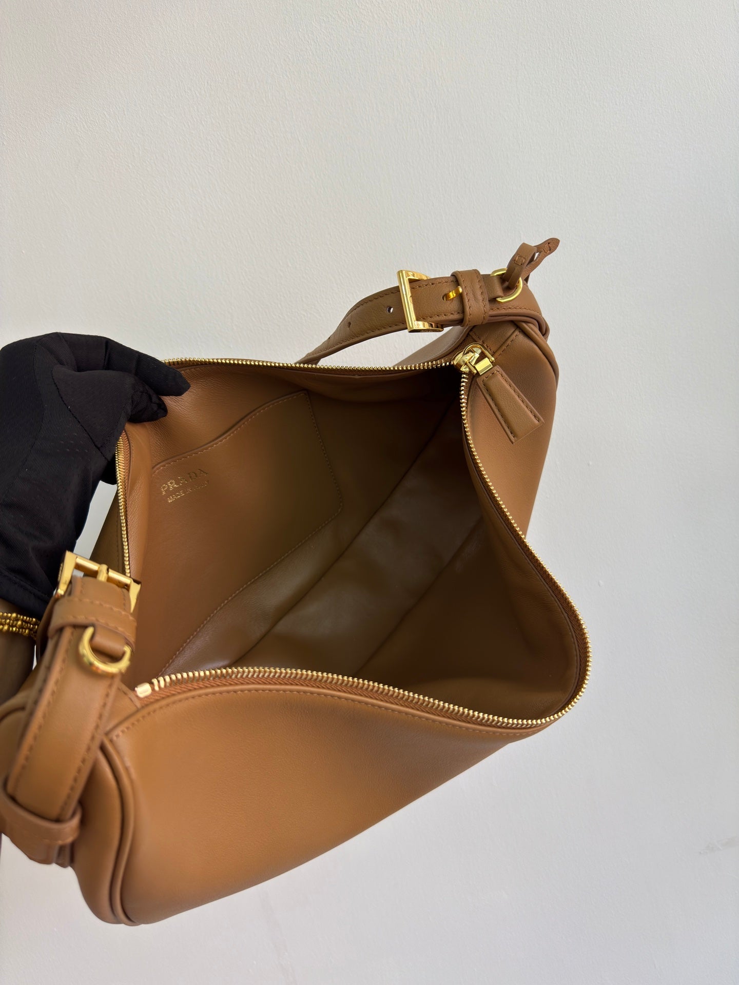 New Fashion Exquisite PRADA  Women's Handheld and Crossbody Bag