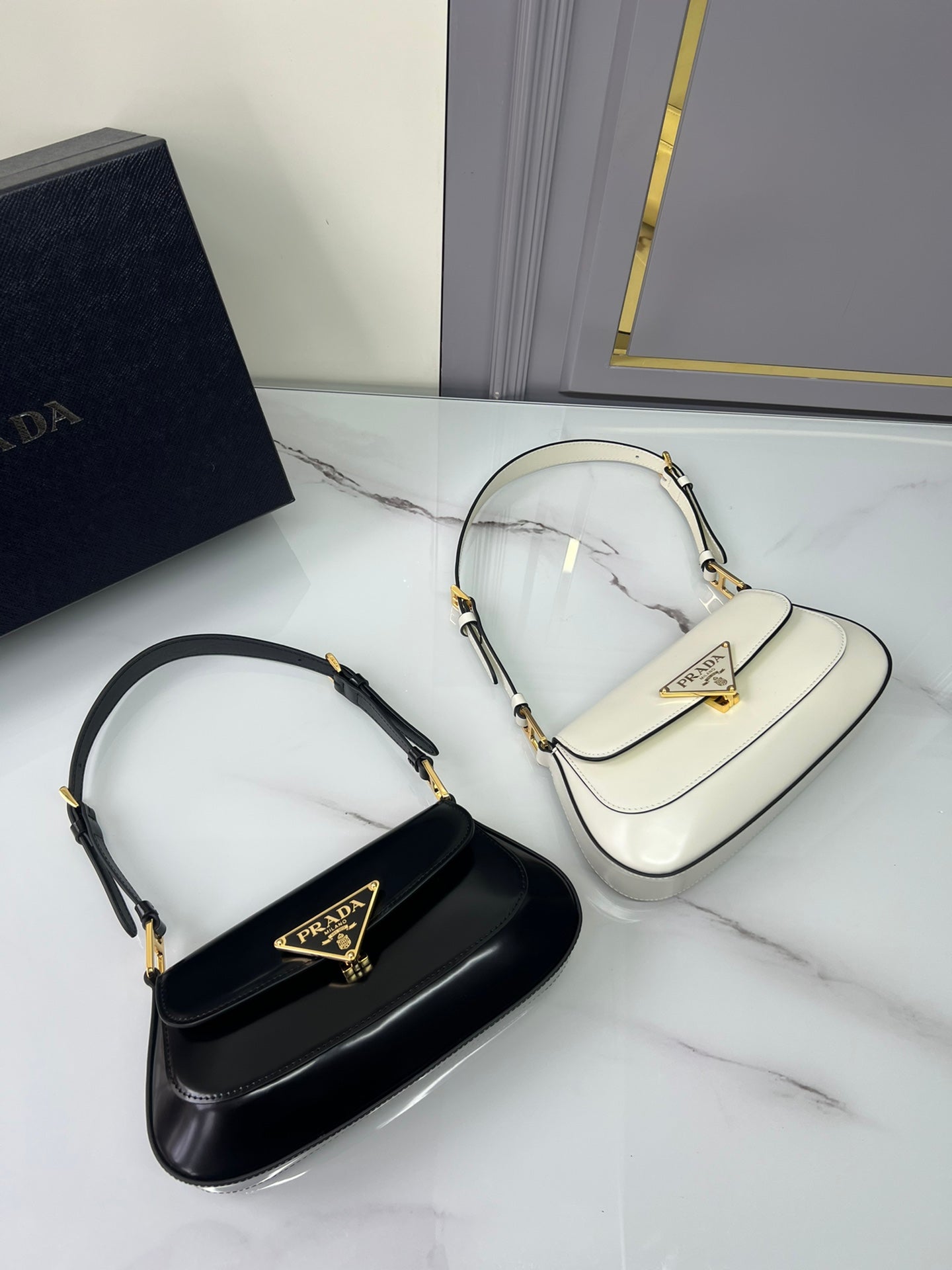 New Fashion Exquisite PRADA  Women's Handheld and Crossbody Bag