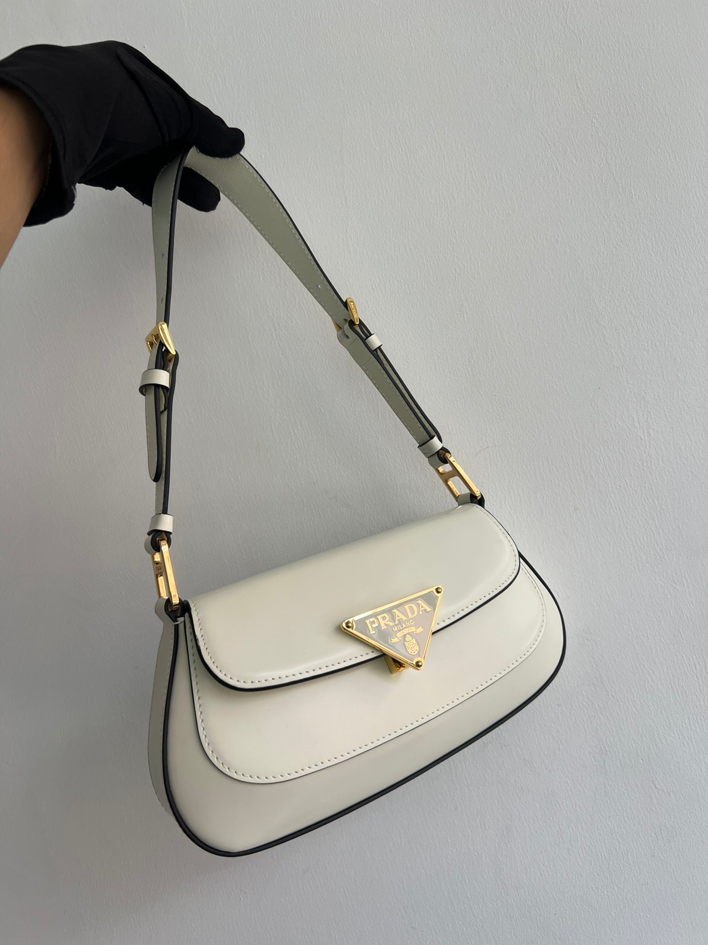 New Fashion Exquisite PRADA  Women's Handheld and Crossbody Bag
