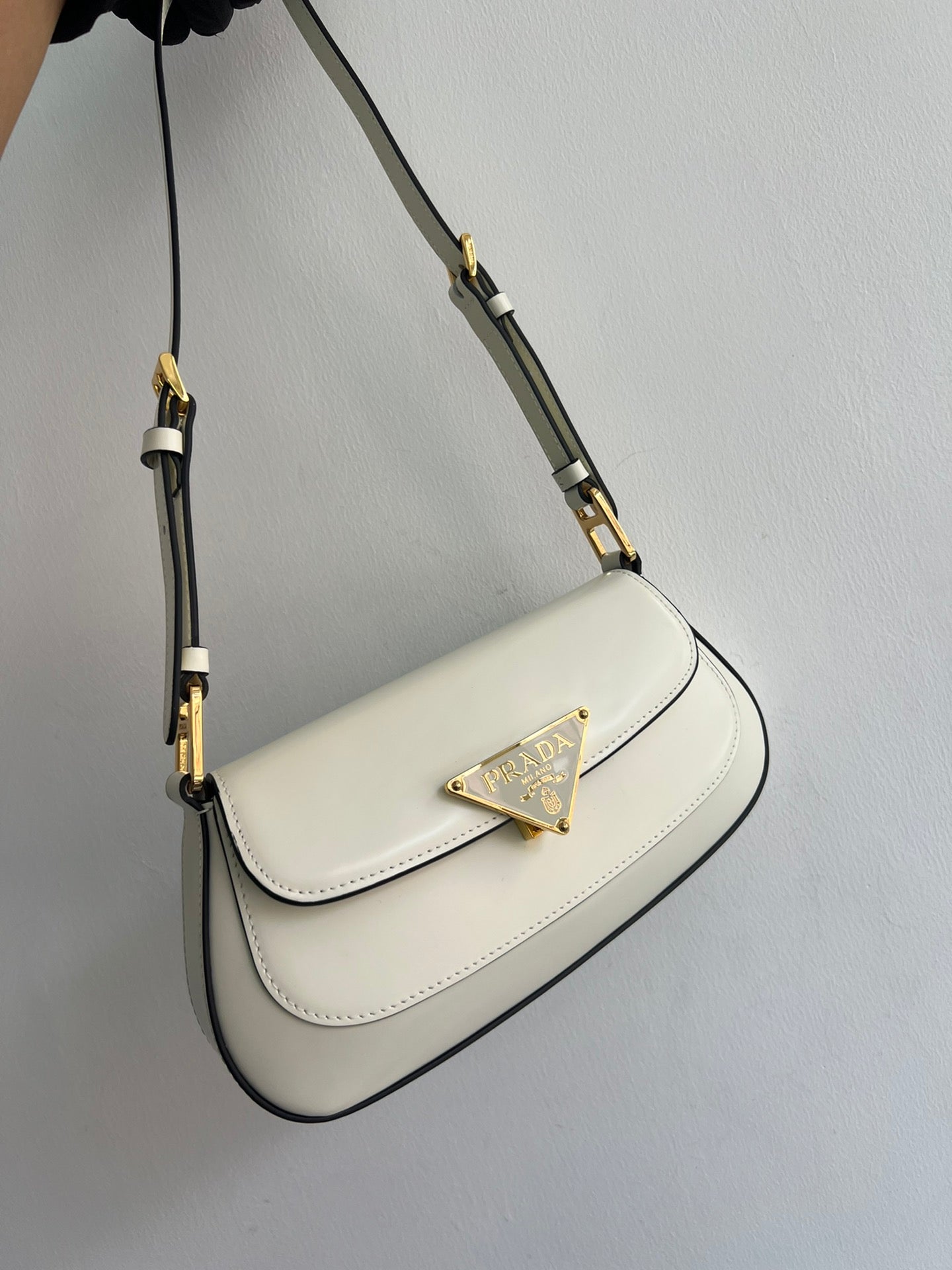 New Fashion Exquisite PRADA  Women's Handheld and Crossbody Bag