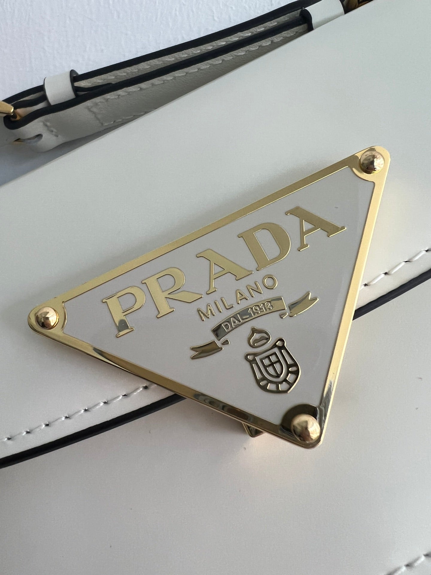New Fashion Exquisite PRADA  Women's Handheld and Crossbody Bag