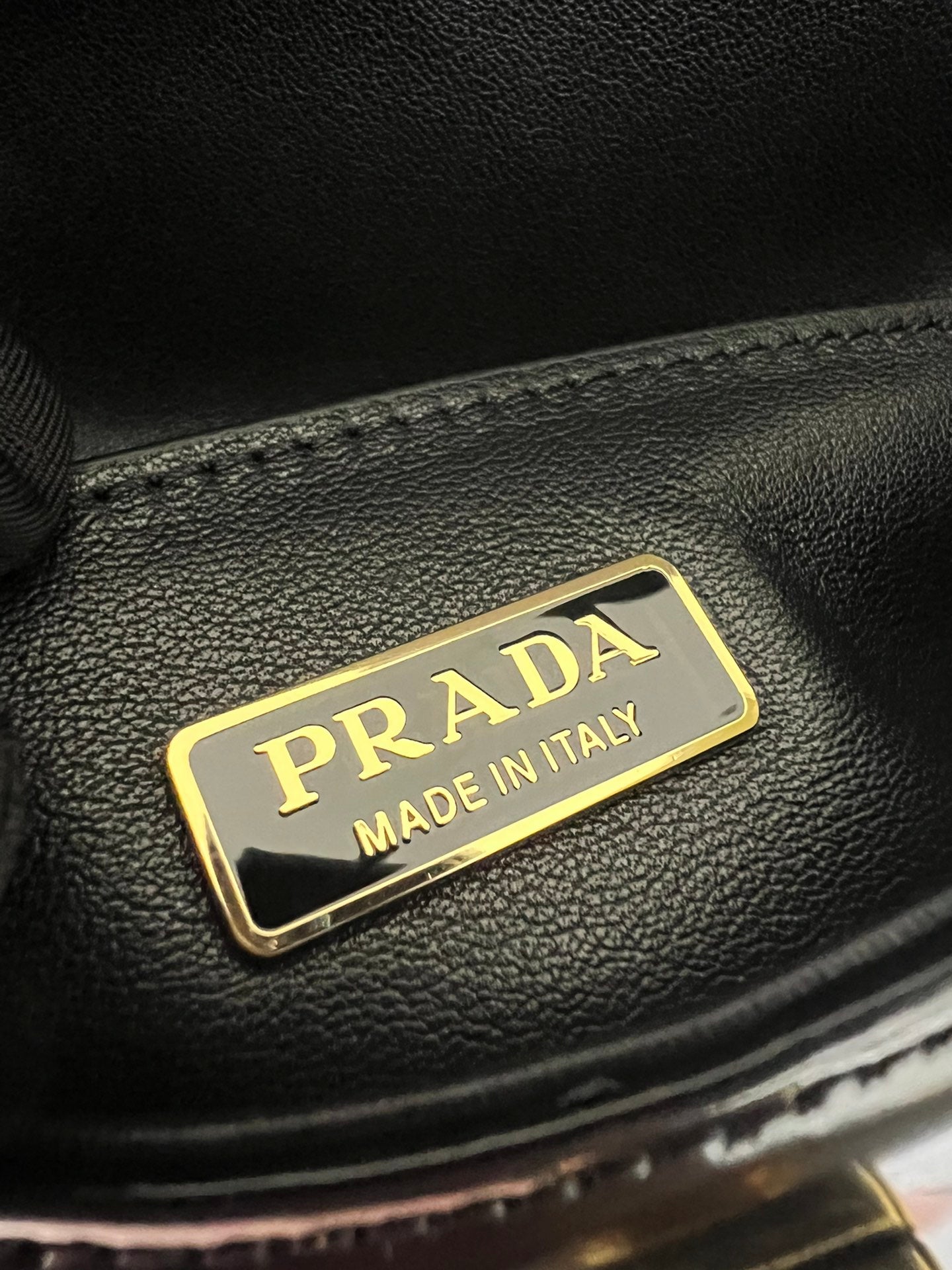 New Fashion Exquisite PRADA  Women's Handheld and Crossbody Bag