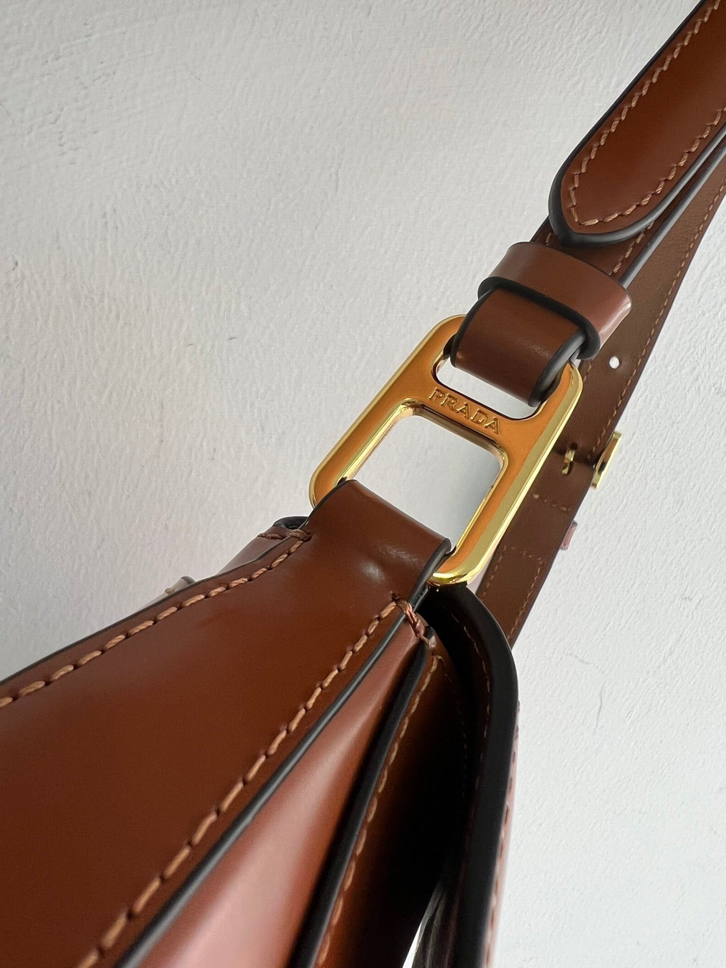 New Fashion Exquisite PRADA  Women's Handheld and Crossbody Bag