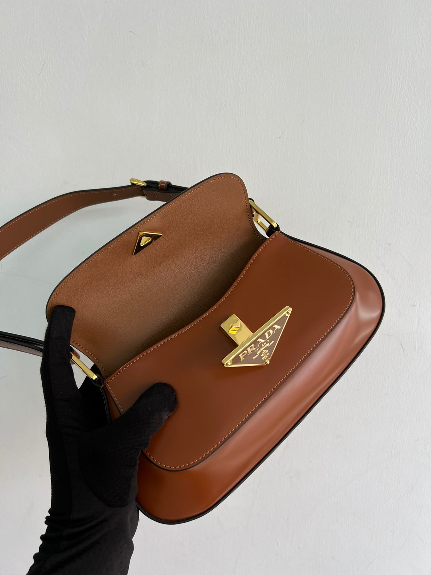 New Fashion Exquisite PRADA  Women's Handheld and Crossbody Bag