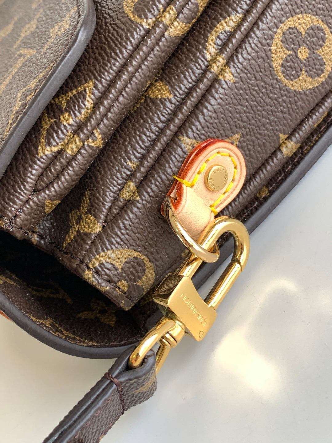 New luxury  fashion 𝐏𝐨𝐜𝐡𝐞𝐭𝐭𝐞 𝐌é𝐭𝐢𝐬 women's handbag