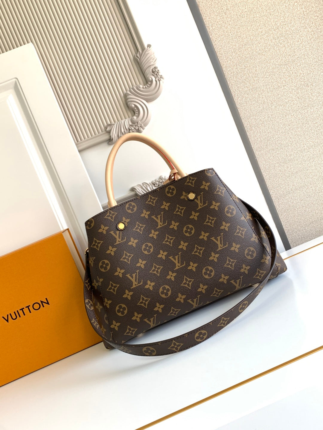 New luxury  fashion Montaigne  women's handbag