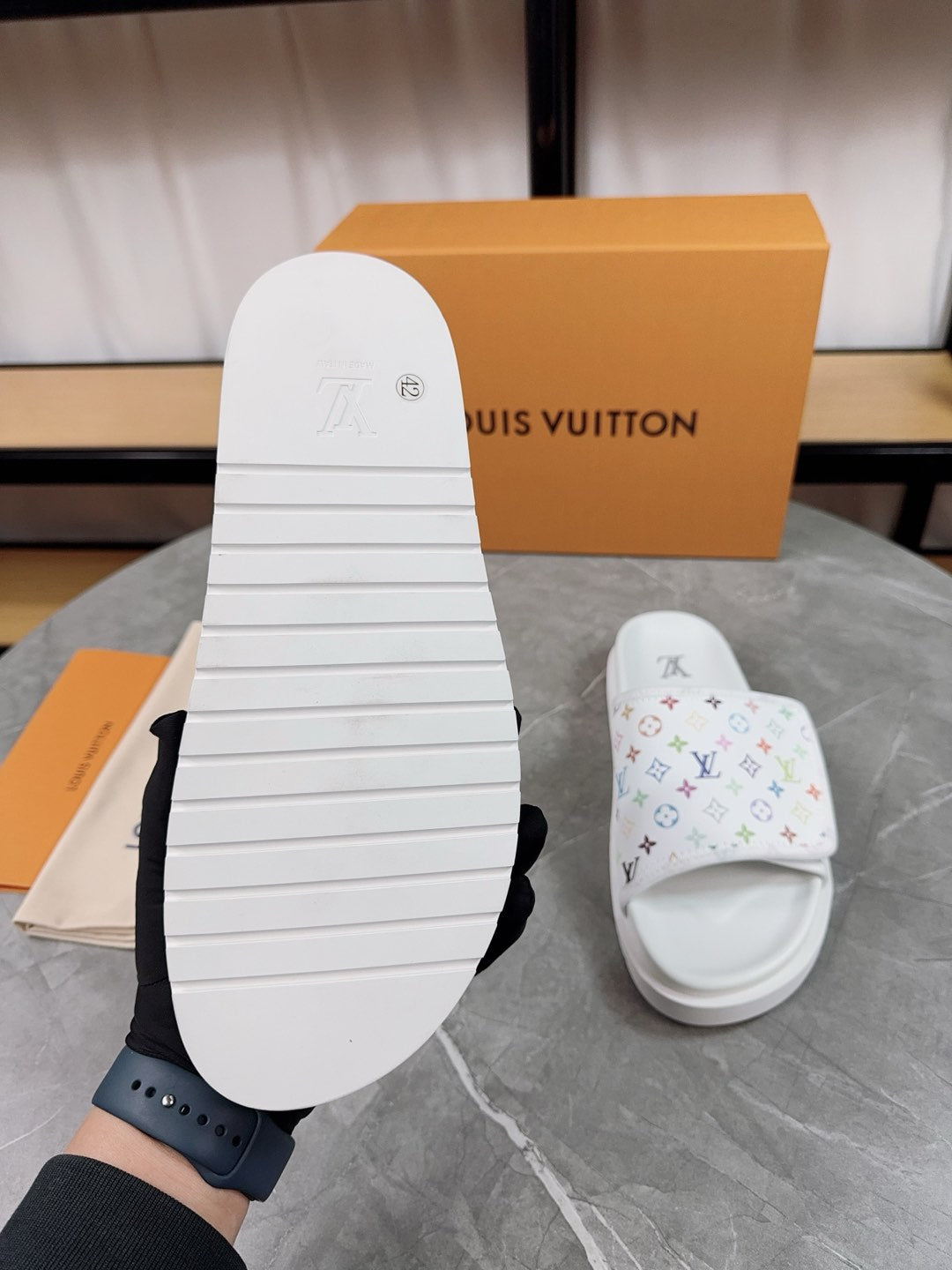 New luxury fashion Ladies' flat bottomed anti-skid slippers