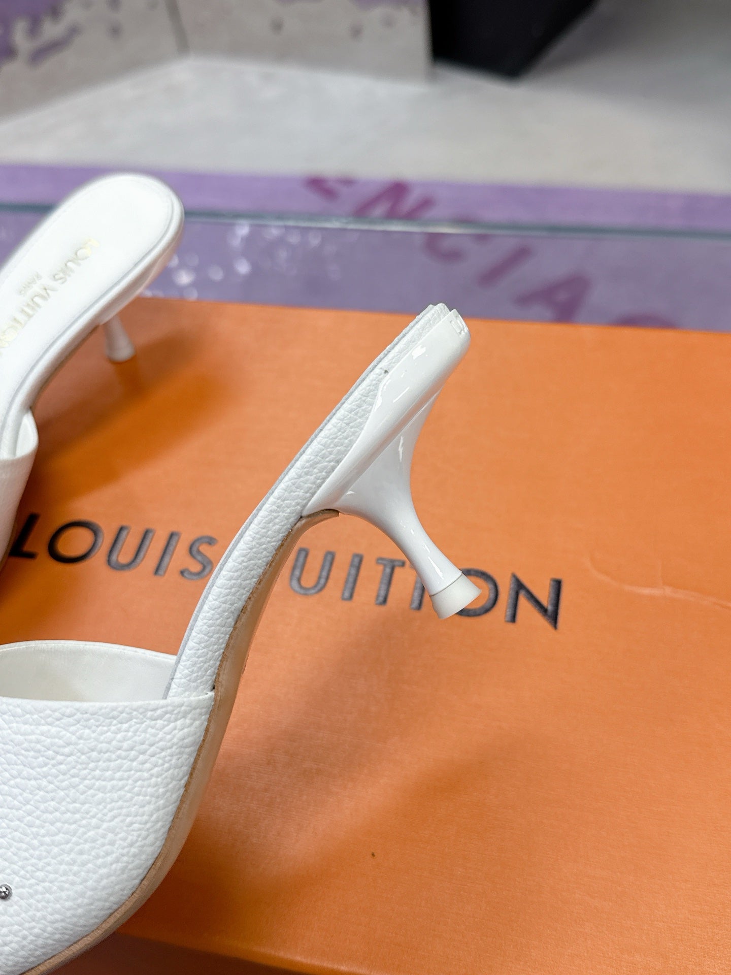 New luxury fashion Ladies' high-heeled sandals