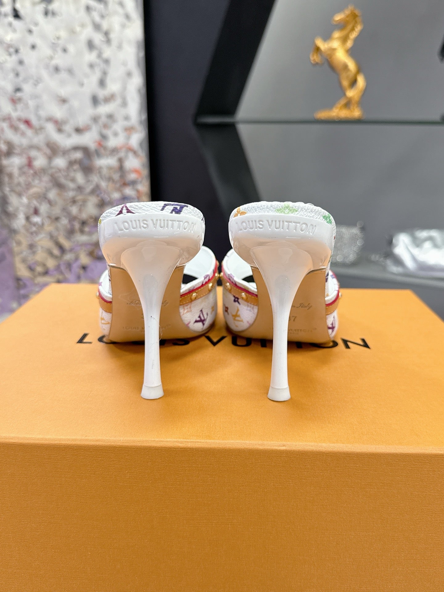 New luxury fashion Ladies' high-heeled sandals