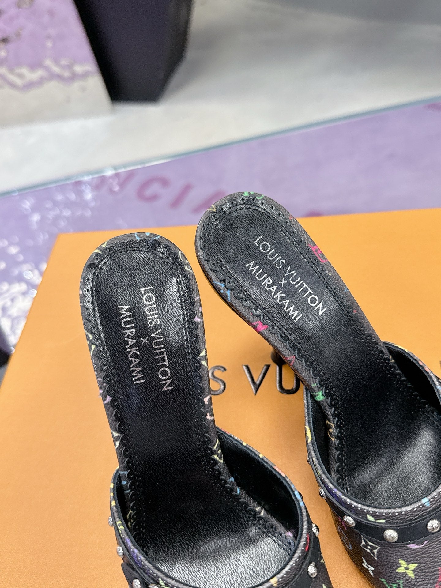 New luxury fashion Ladies' high-heeled sandals