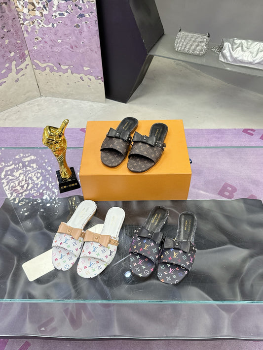 New luxury fashion Ladies' high-heeled sandals