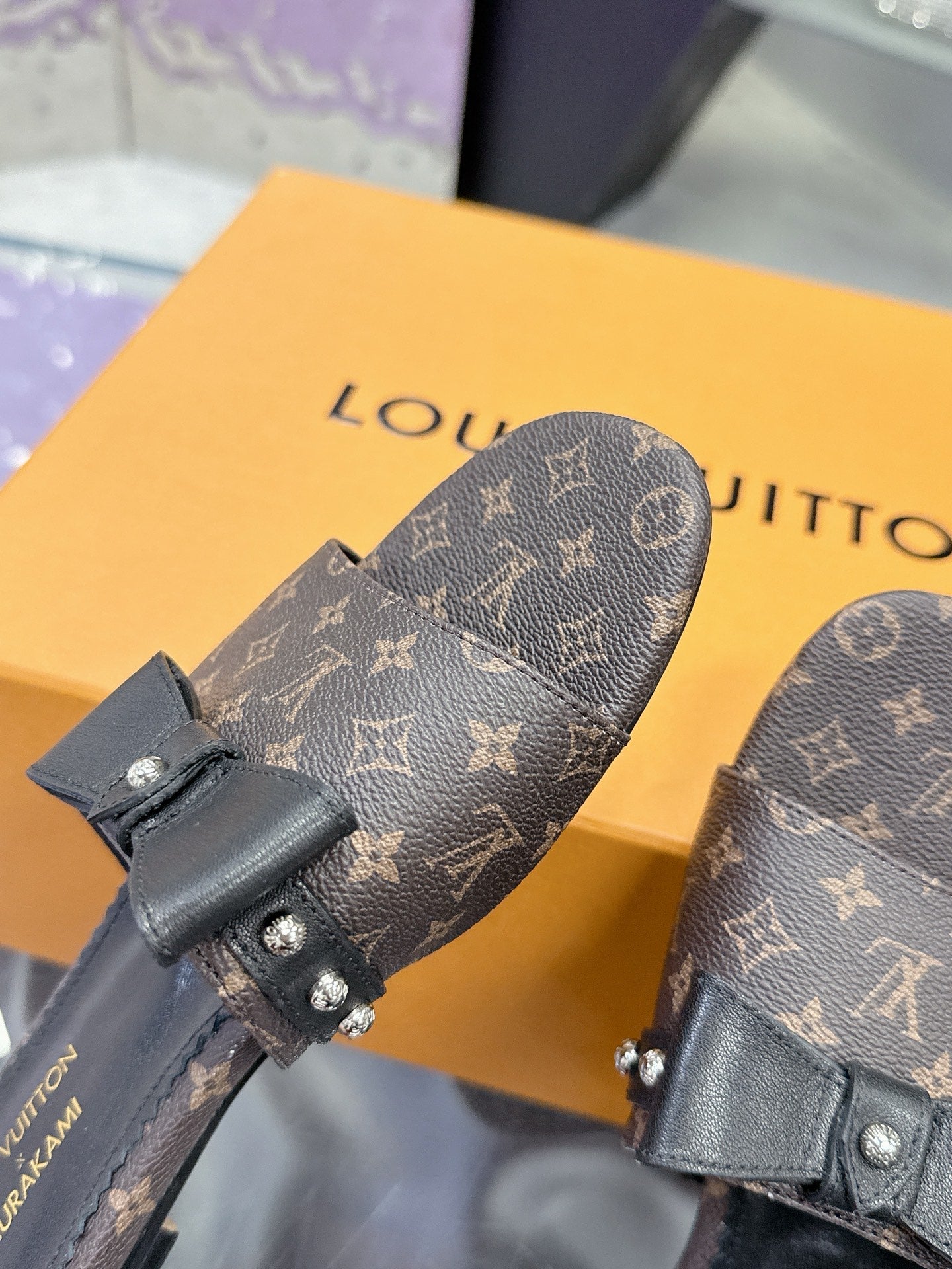 New luxury fashion Ladies' high-heeled sandals