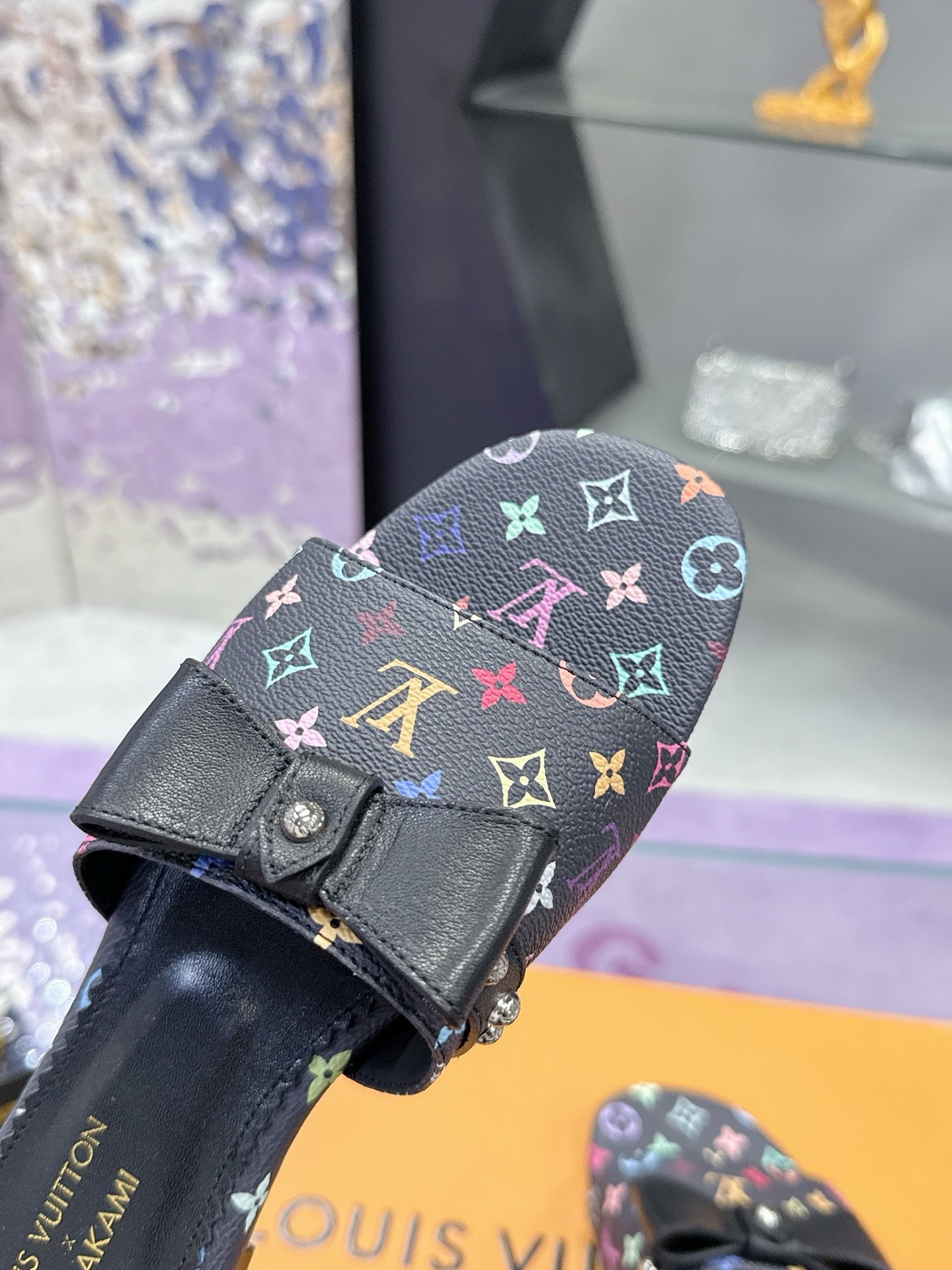 New luxury fashion Ladies' high-heeled sandals