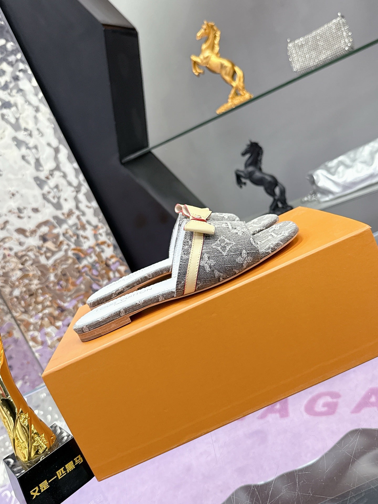 New luxury fashion Ladies' high-heeled sandals