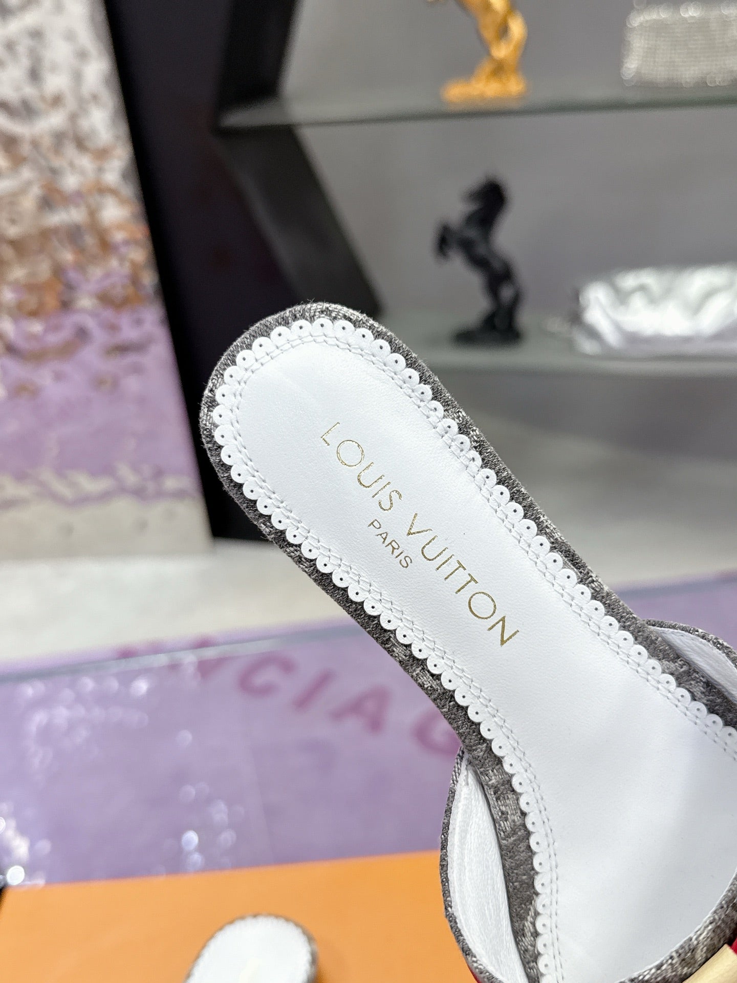 New luxury fashion Ladies' high-heeled sandals