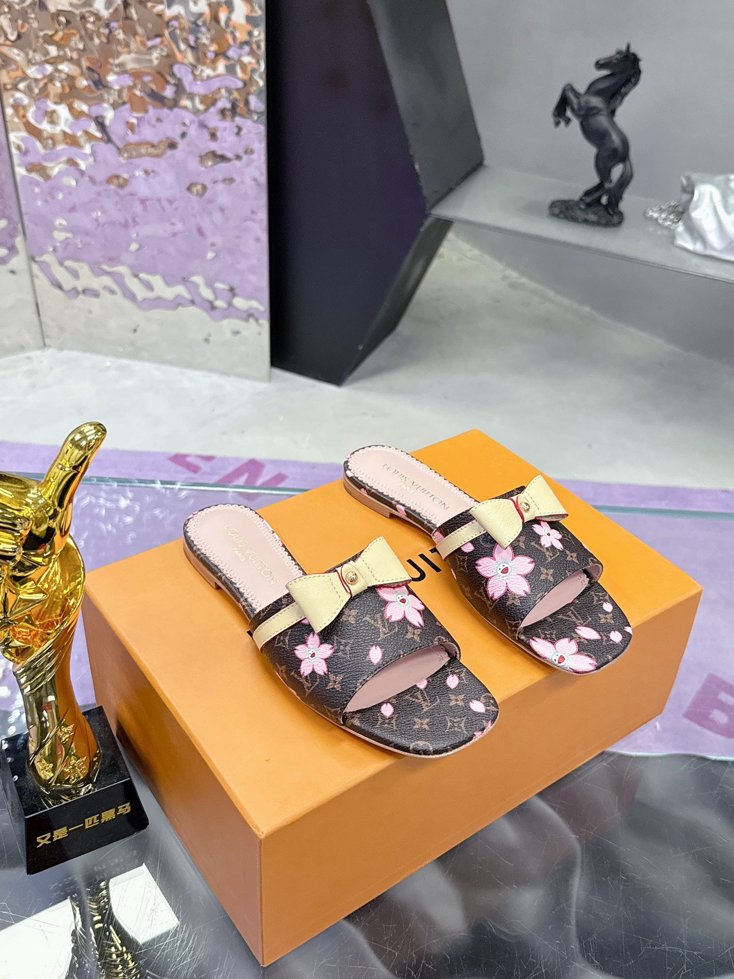 New luxury fashion Ladies' high-heeled sandals