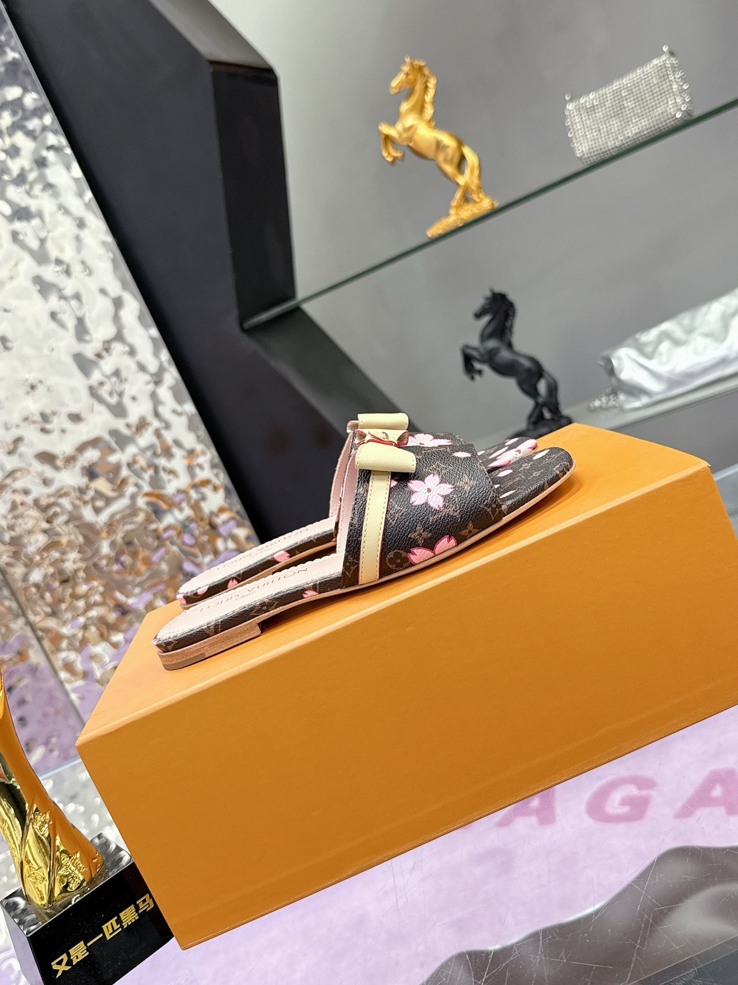 New luxury fashion Ladies' high-heeled sandals