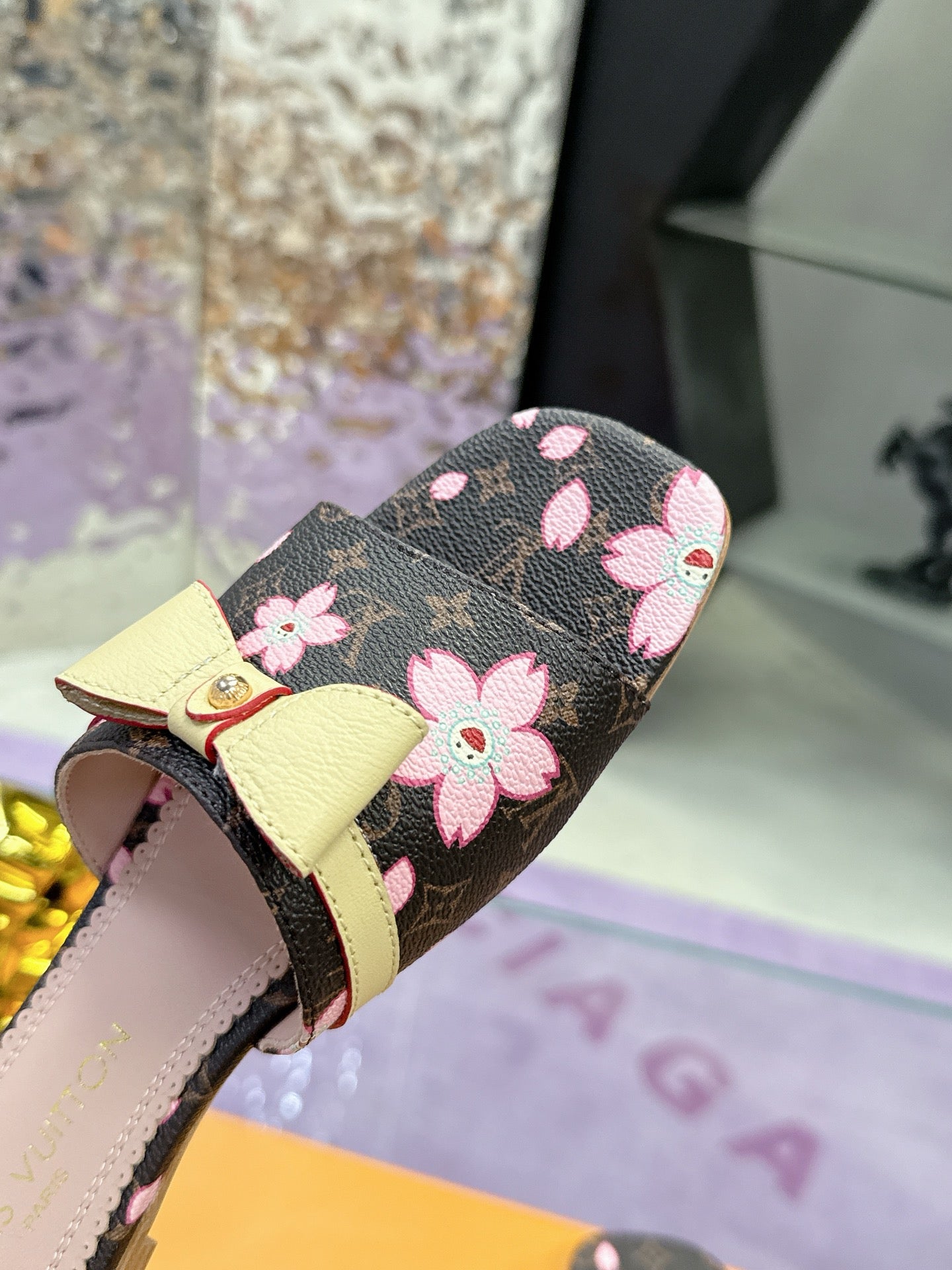 New luxury fashion Ladies' high-heeled sandals