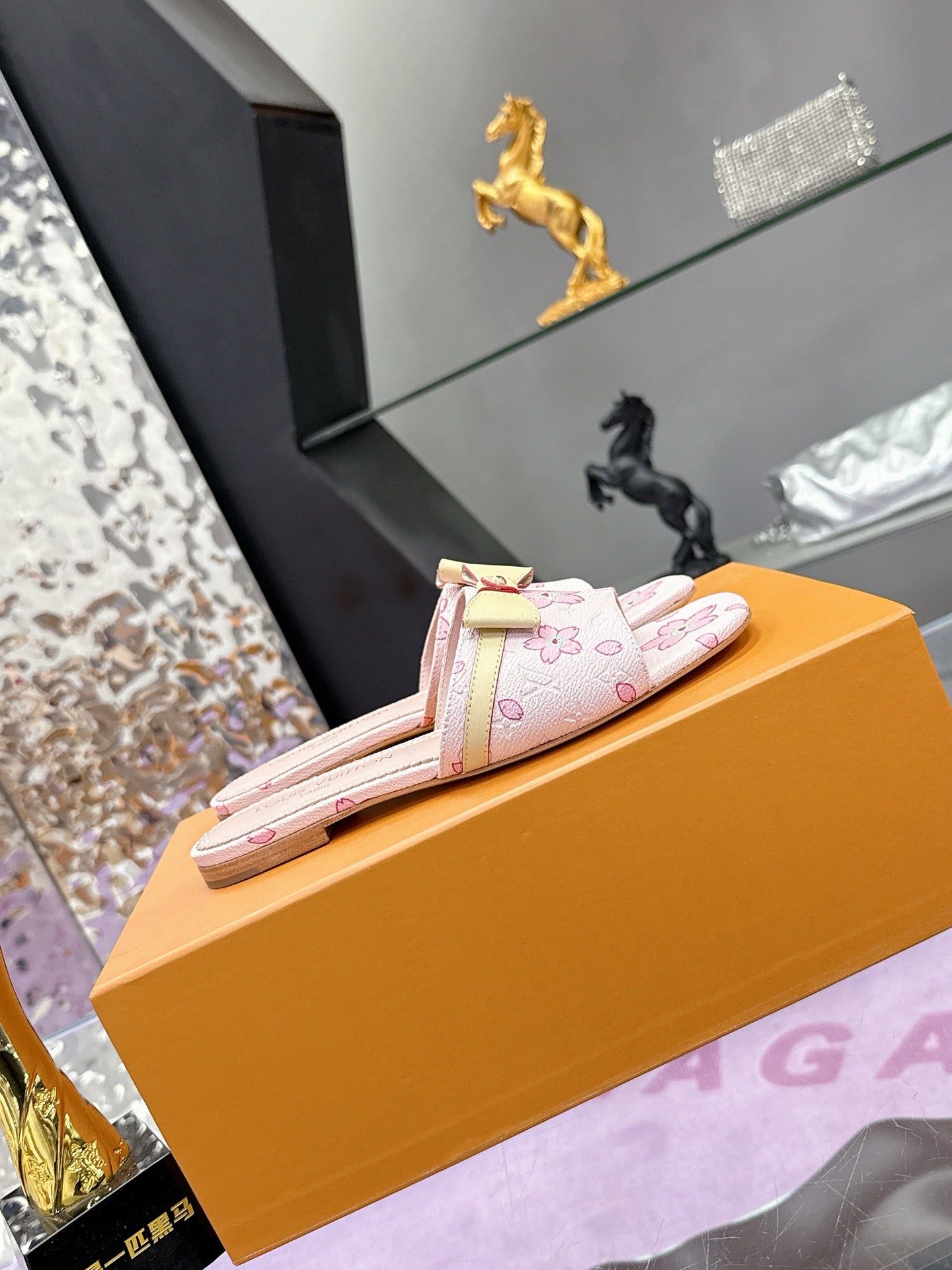New luxury fashion Ladies' high-heeled sandals