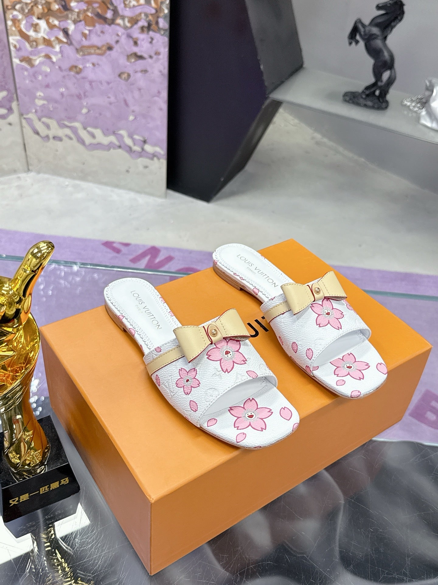 New luxury fashion Ladies' high-heeled sandals