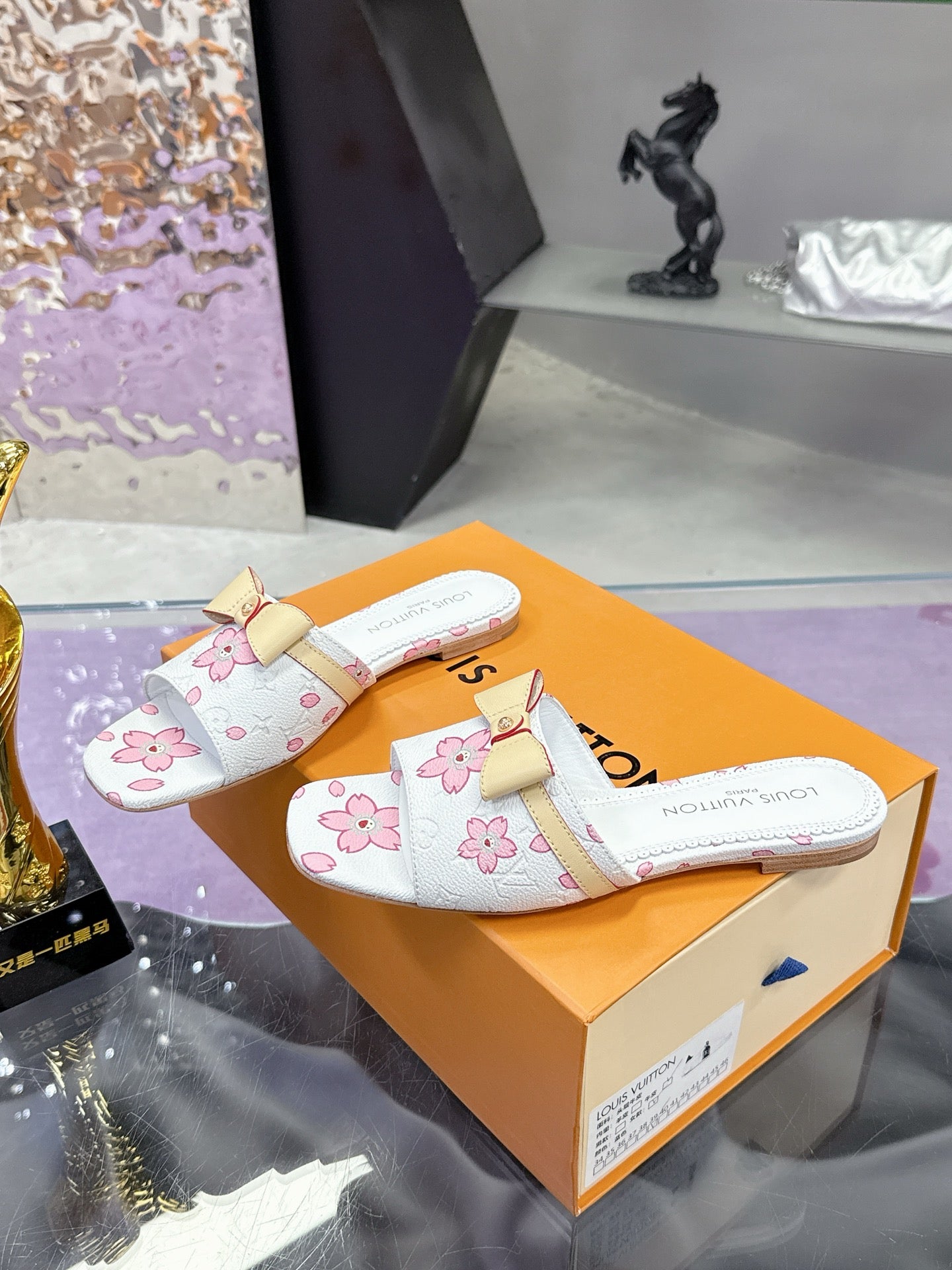 New luxury fashion Ladies' high-heeled sandals